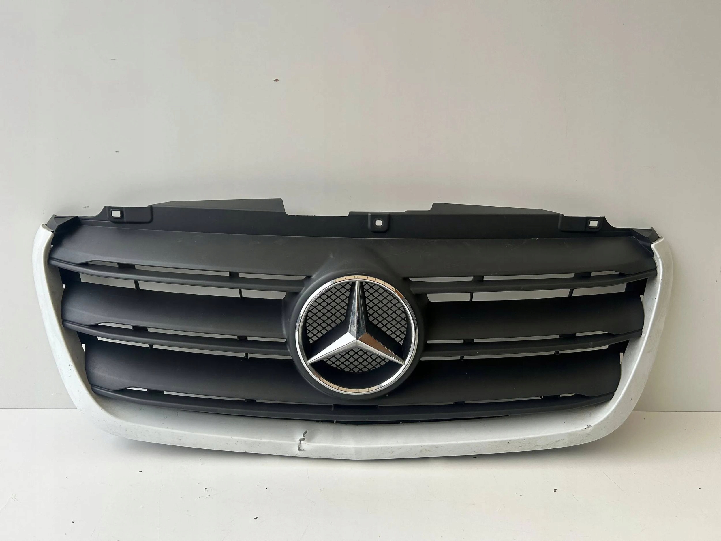 Mercedes-Benz Sprinter W910 Kühlergrill FRONTGRILL Kühlergitter A9108852800 - Thumbnail 1