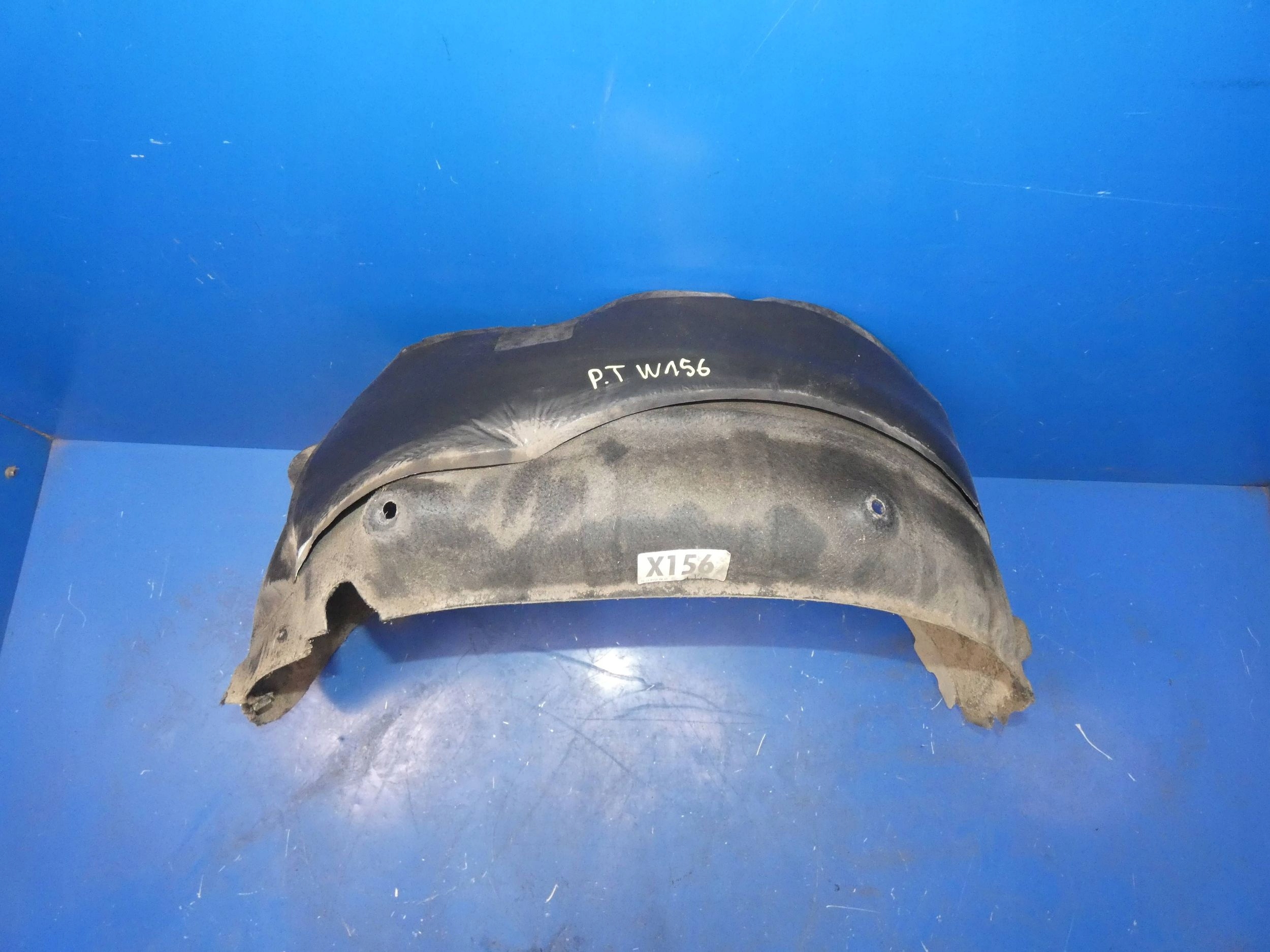 MERCEDES GLA W156 X156 mudguard right rear part rear.