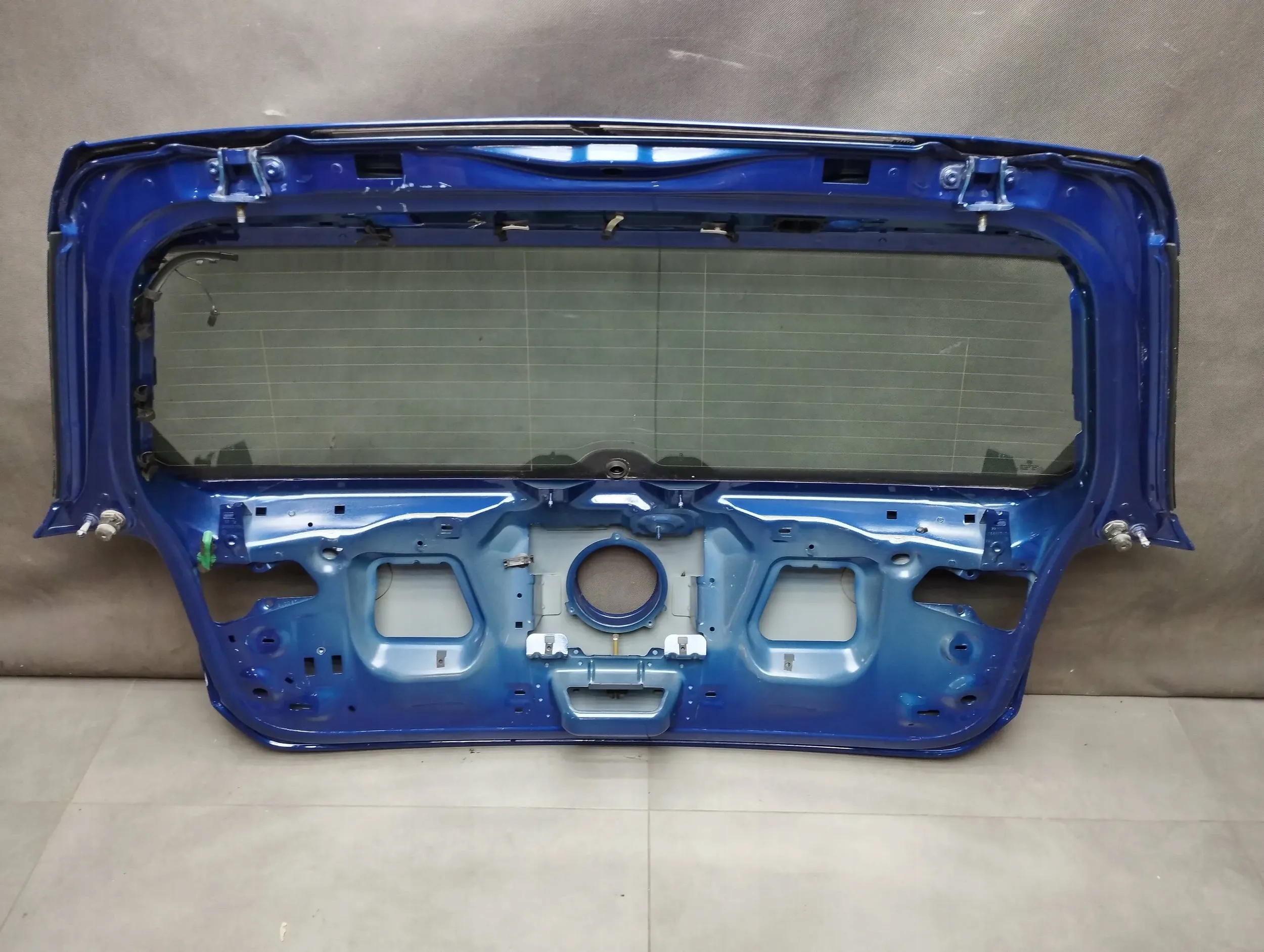 VW Golf VII 7 R boot doors window LD5K