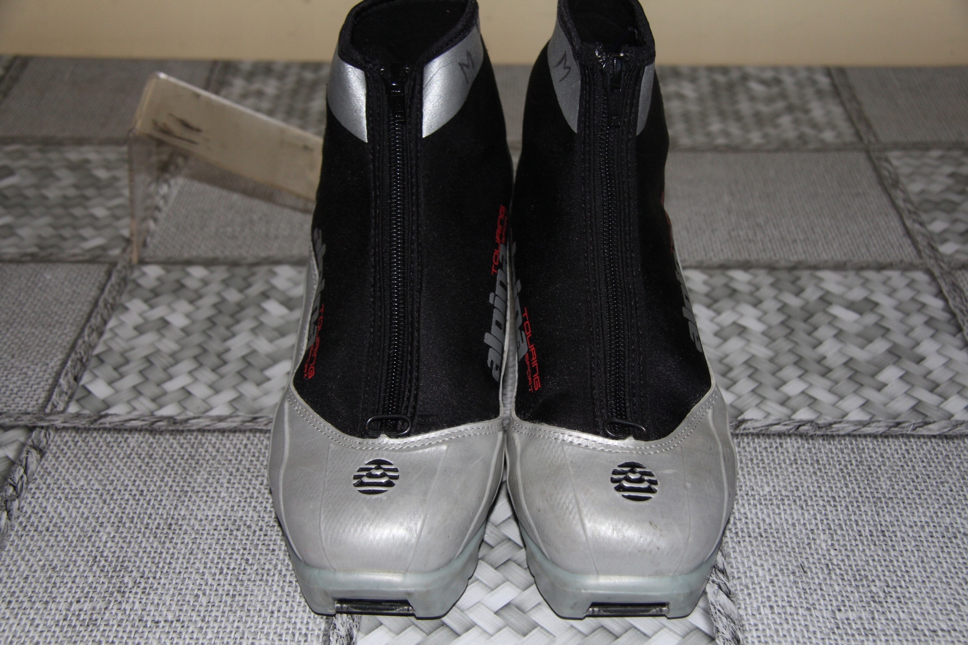 ALPINA NNN - ROZ.37/24CM Rozmiar 37