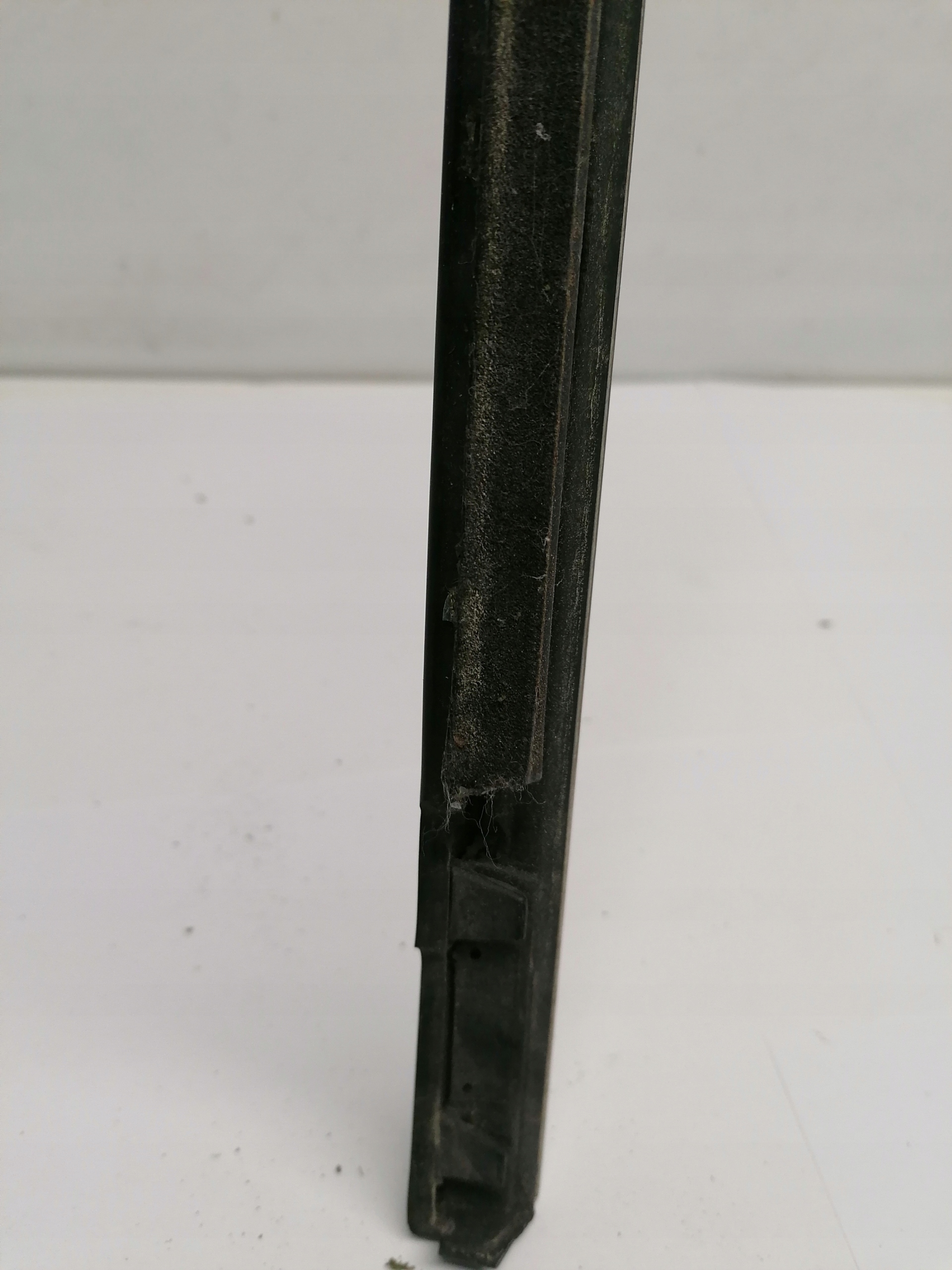 ORG VW moulding dust windows VW PASSAT B6 3B08374767Z7 right rear part