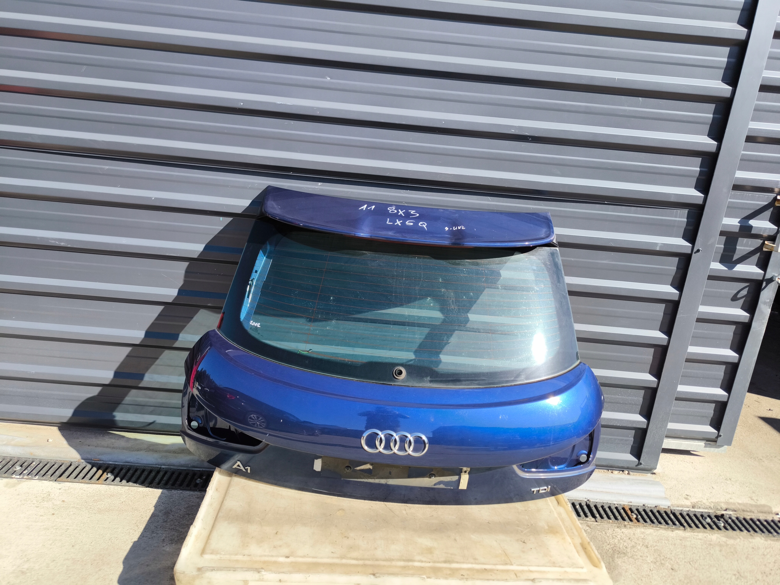 boot doors rear part AUDI A1 8X LX5Q 3-door S LINE original !!!