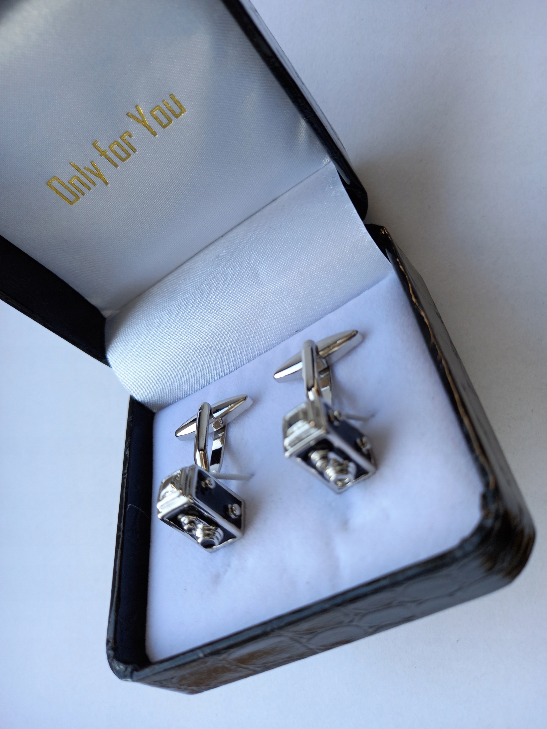 Stříbrné manžetové knoflíčky Exciting Retro kamera