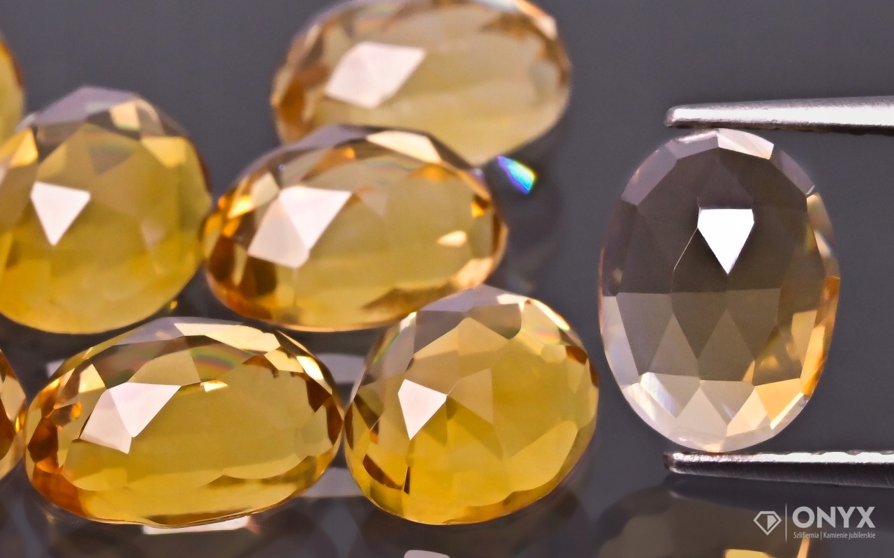 Citron A fazetovaná růžice ovál 10x8 mm