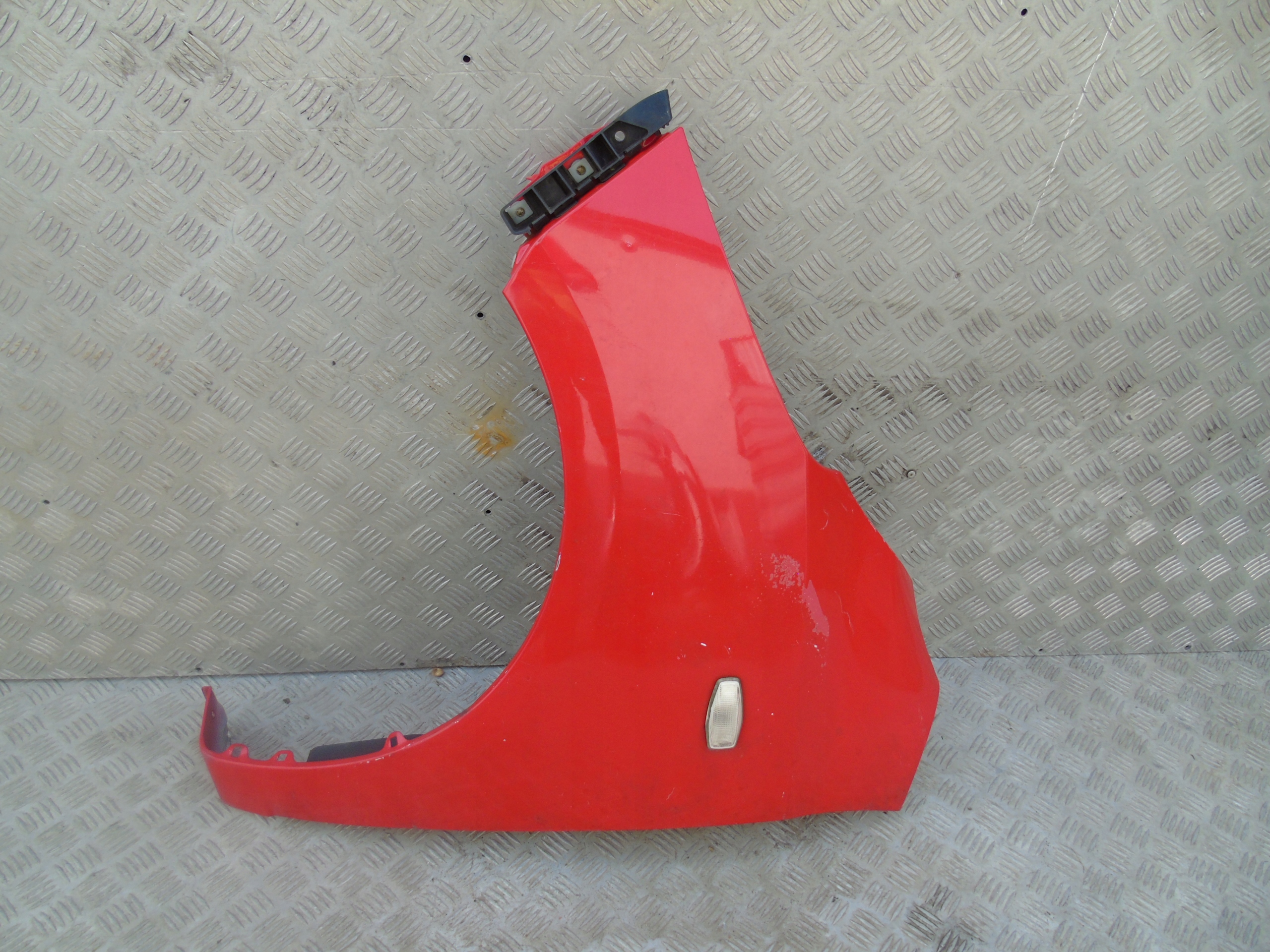 BŁOTNIK LEWY PRZÓD HYUNDAI I10