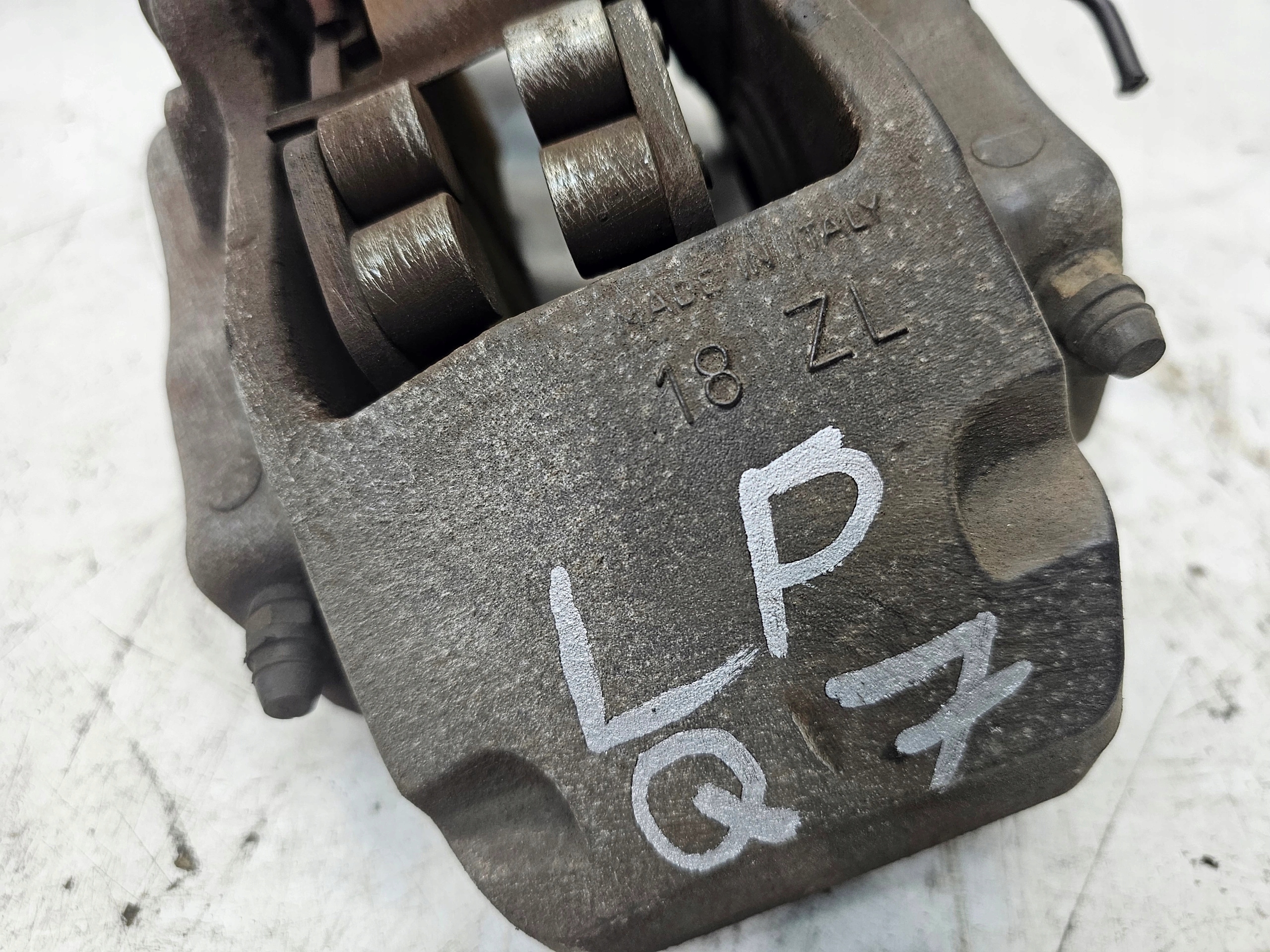 caliper brake left front AUDI Q7 4L 18 ZL