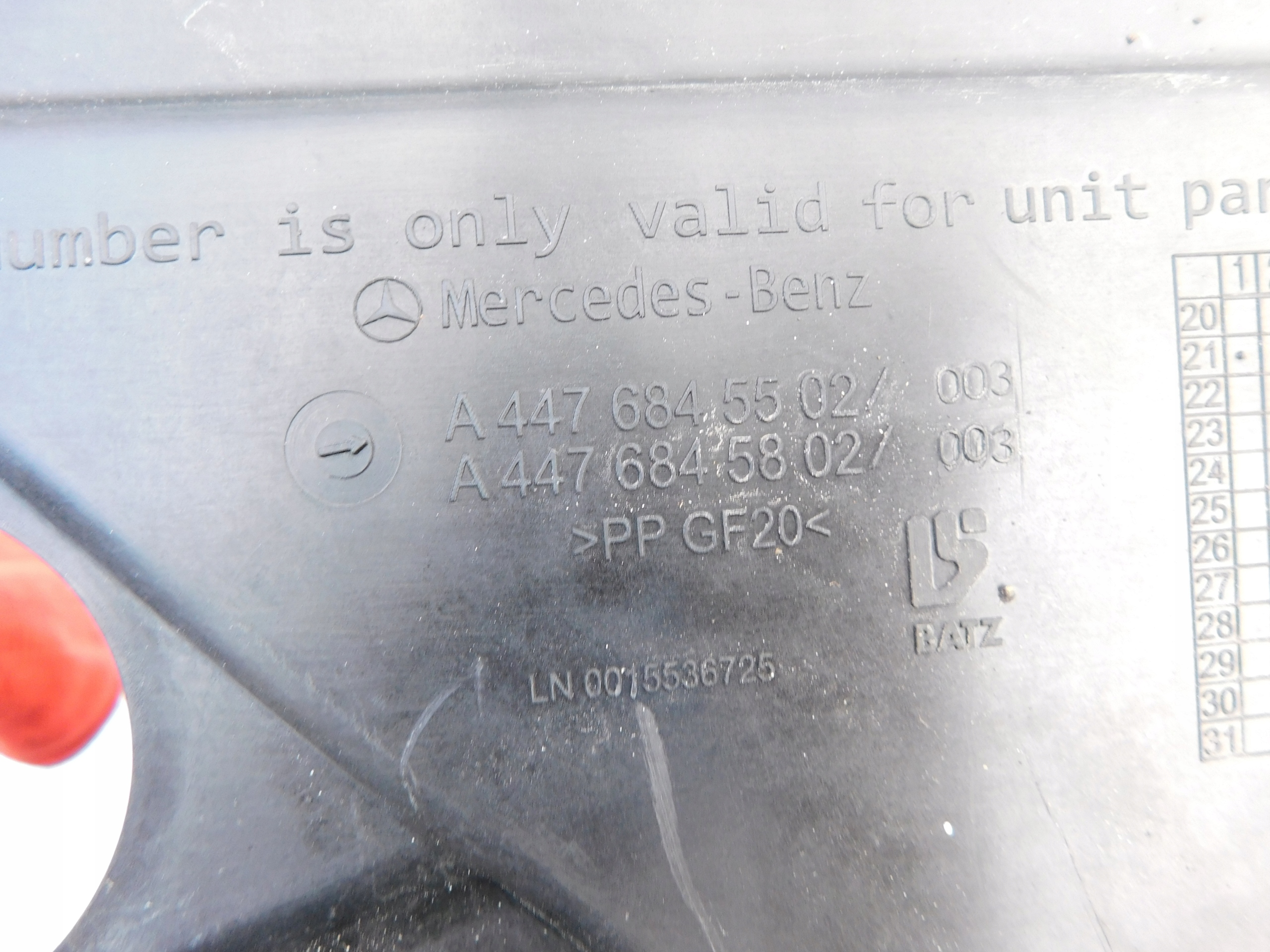 Mercedes Vito A447 Blende Abdeckung abdeckung Unterfahrschutz A4476845502 OEM Original