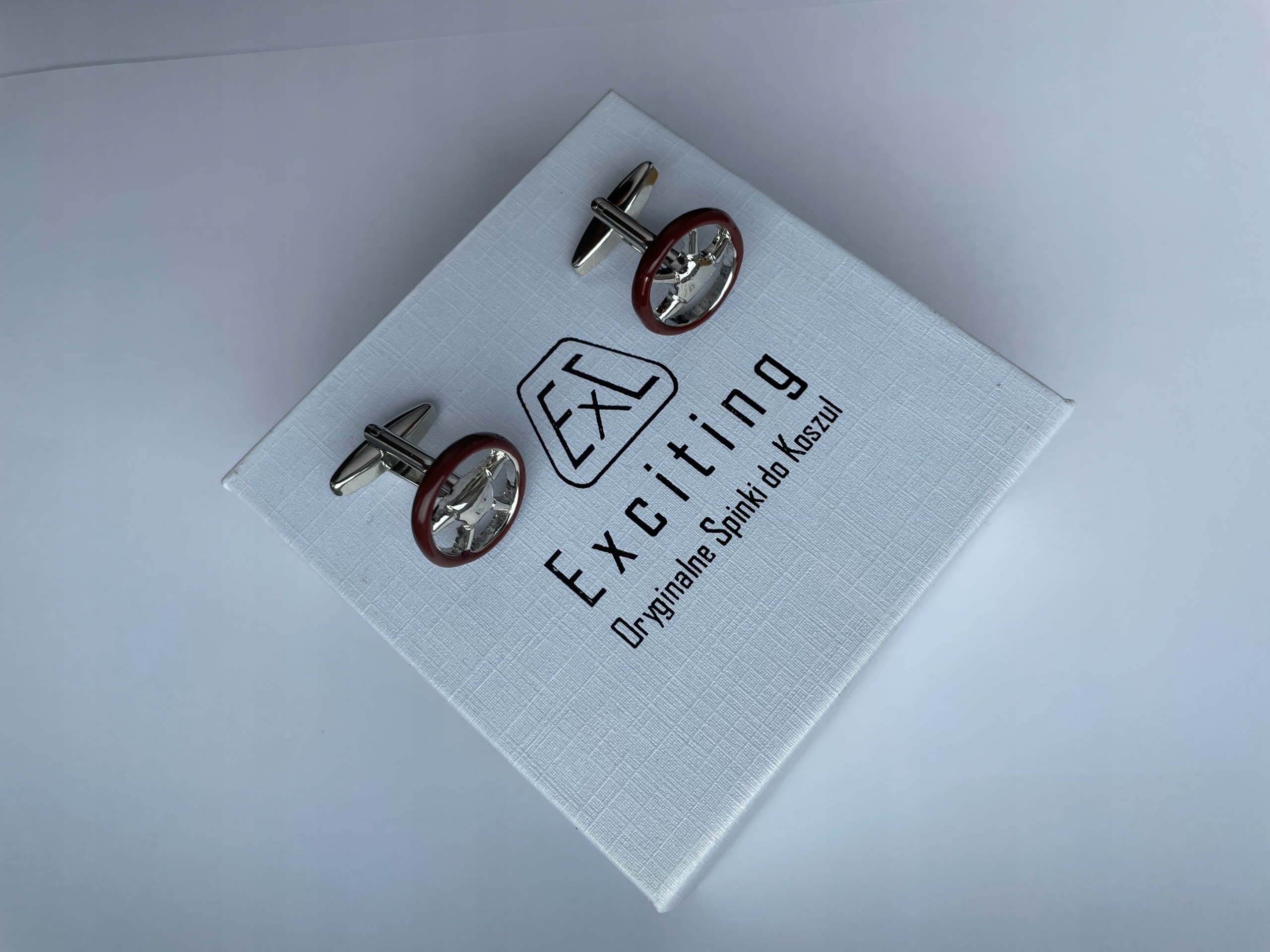 Stříbrné manžetové knoflíčky Exc Volant Retro auta ze dřeva pro závodníka