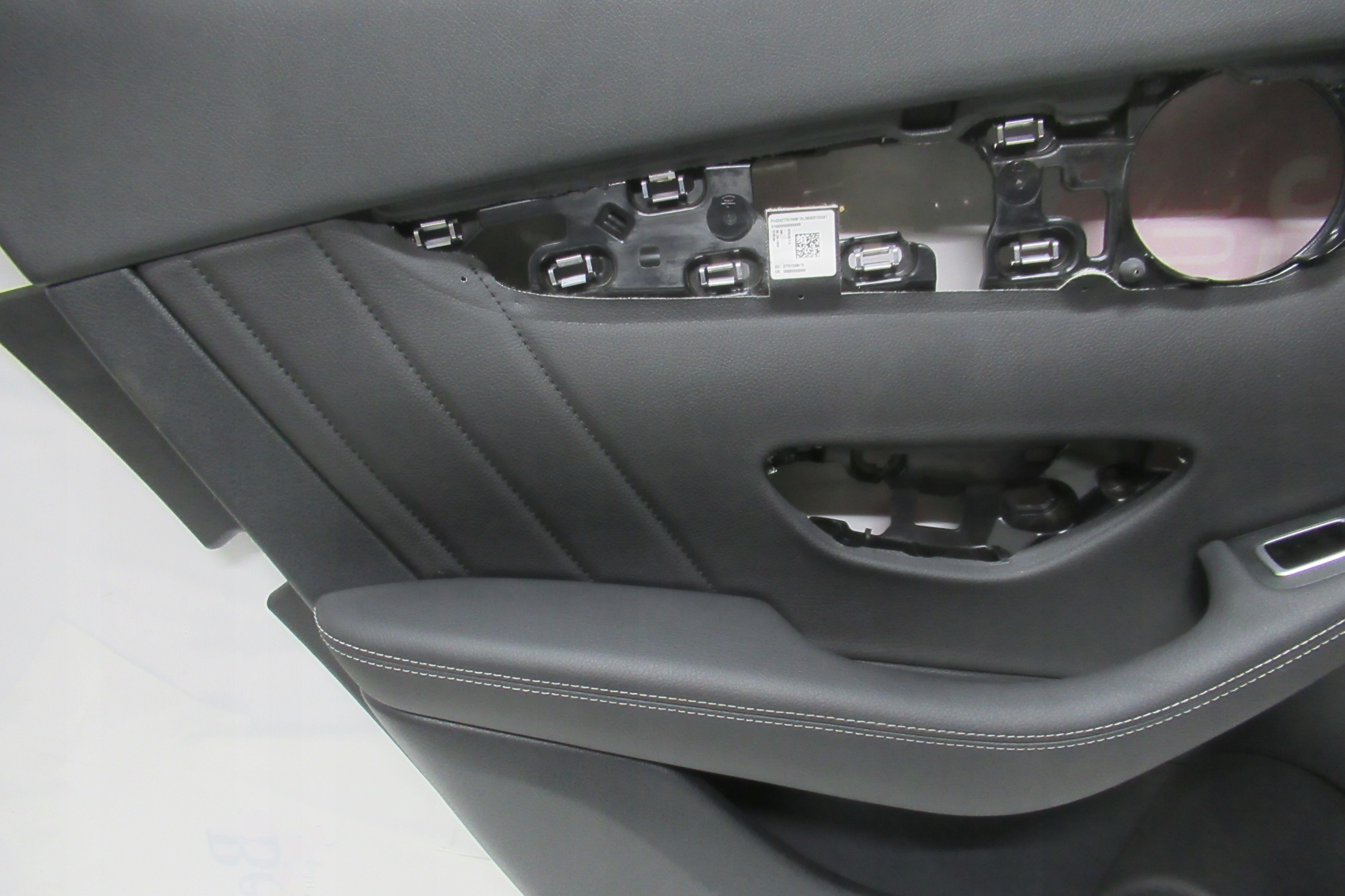 MERCEDES W205 side door left rear part