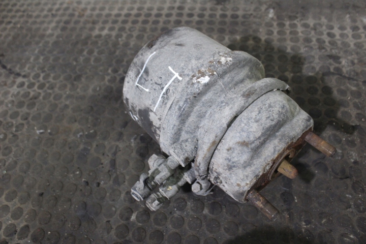 SIŁOWNIK HAMULCA LEWY TYŁ SCANIA 114L 380