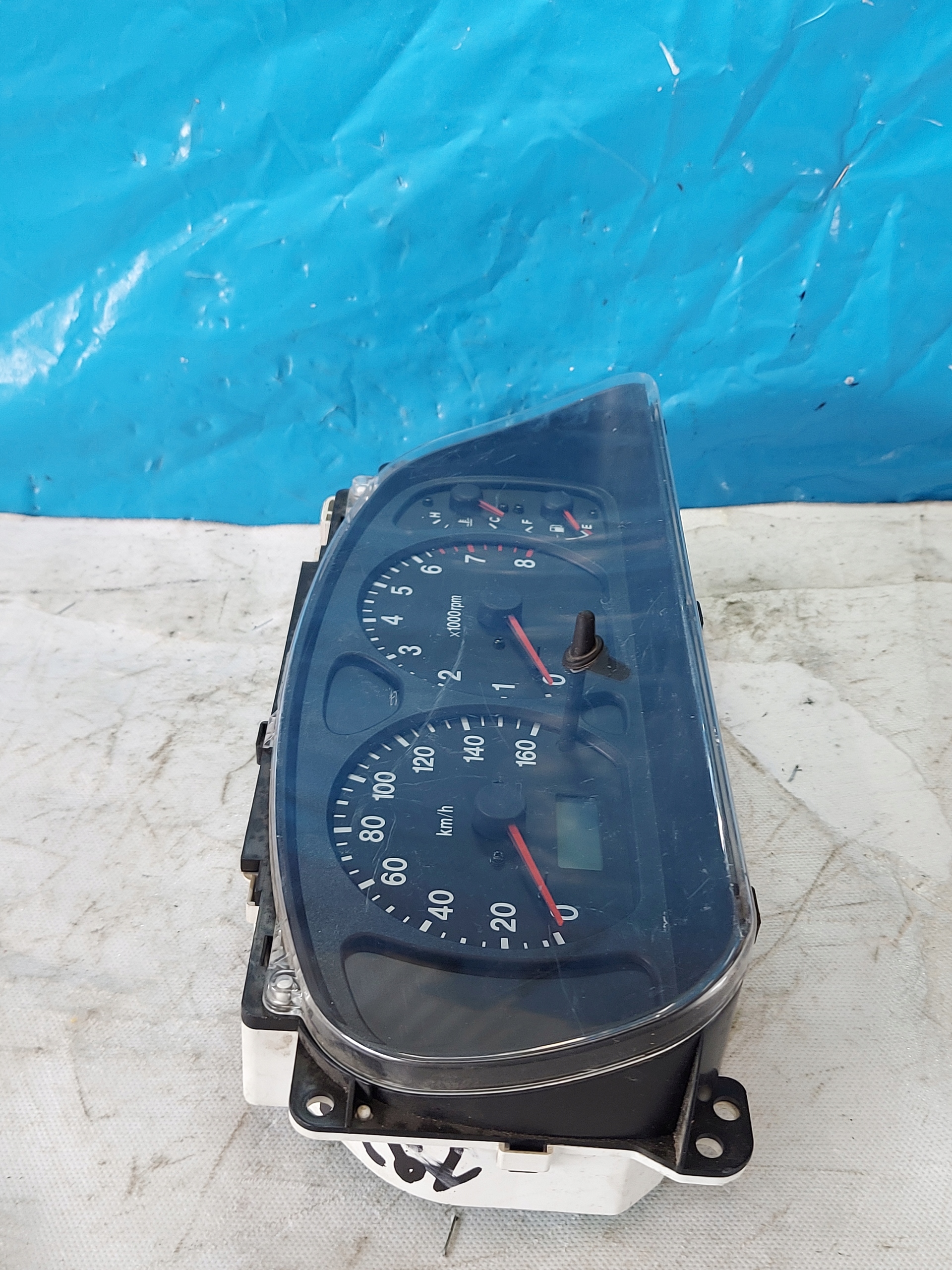 suzuki JIMNY 1.3 98- спидометр часы