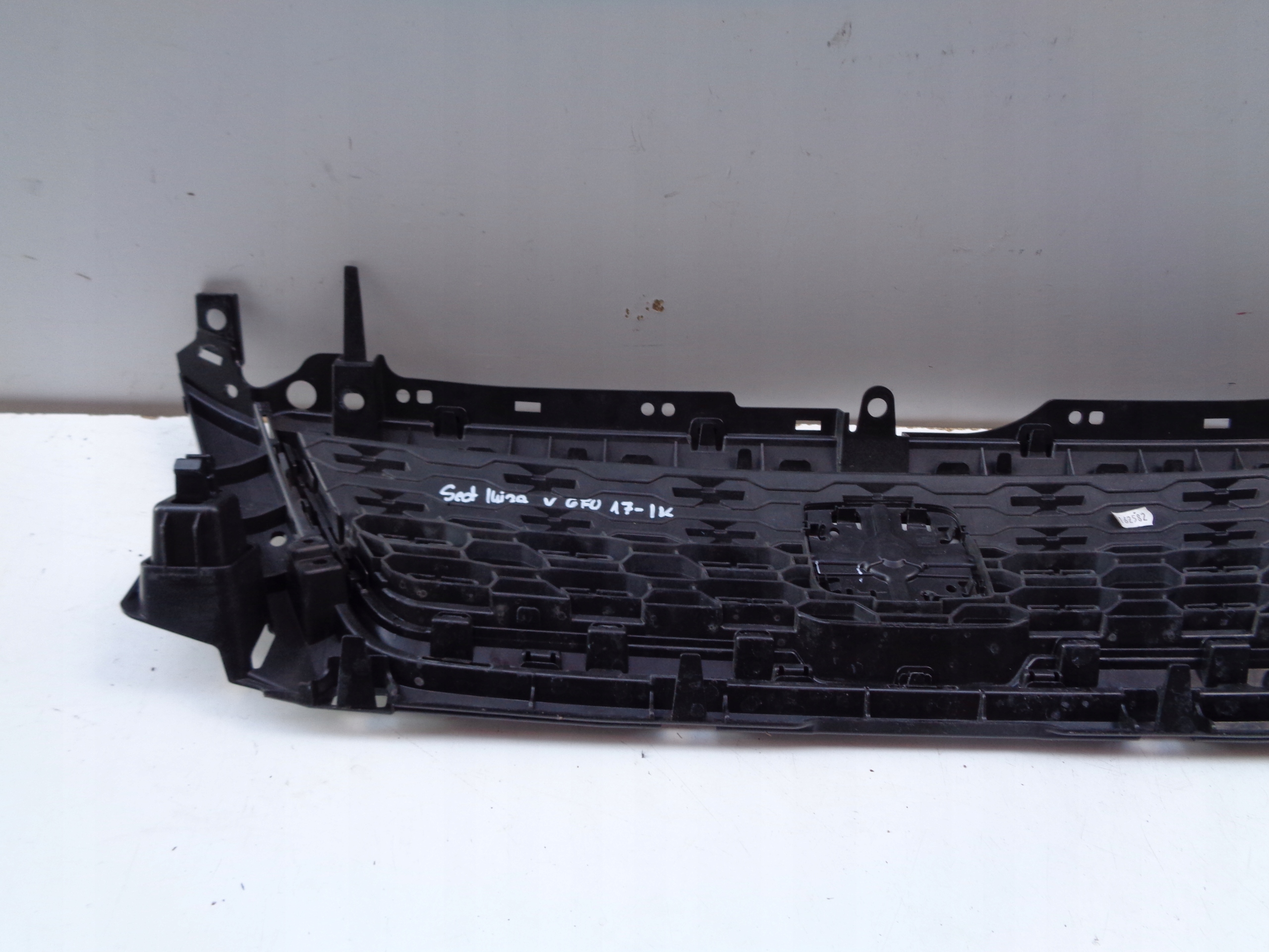 NO-WA-- Grille SEAT IBIZA V 6F 6F0 17