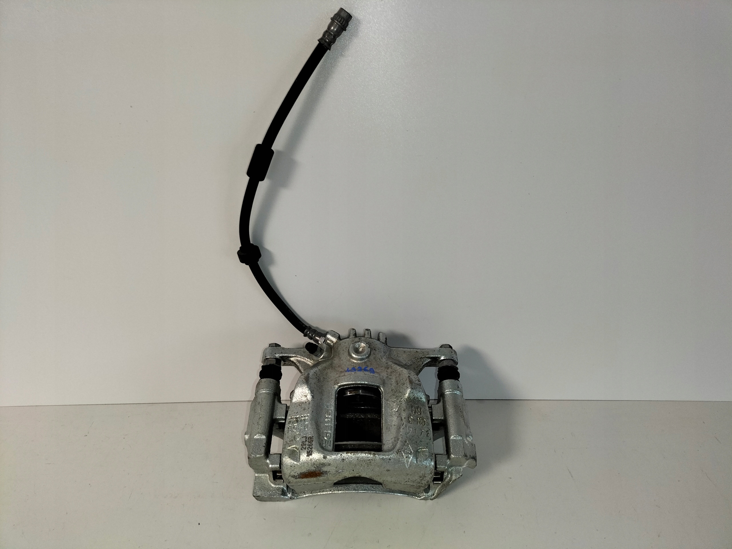 caliper brake front right RENAULT TRAFIC III 14- OPEL VIVARO B 14