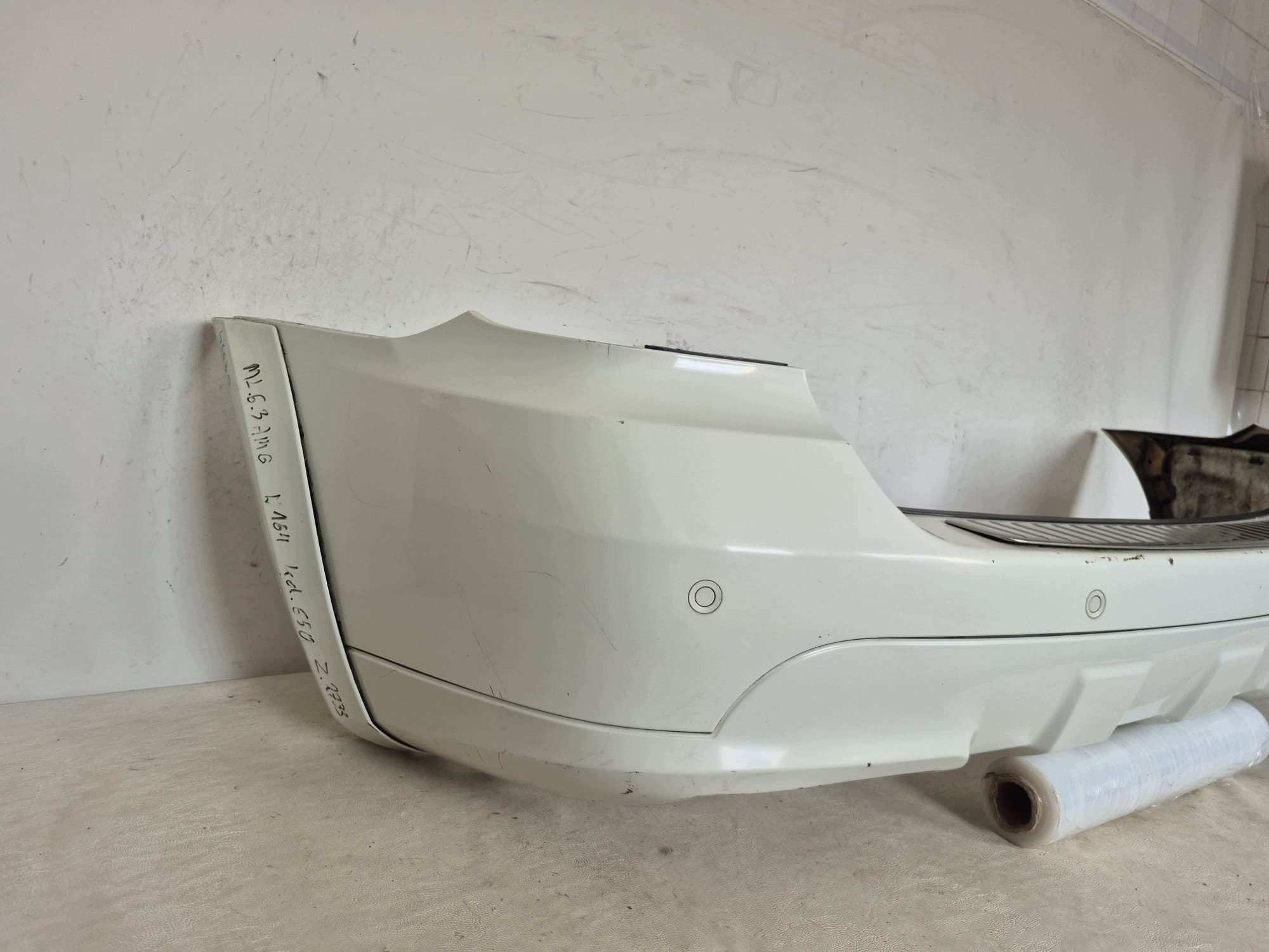 MERCEDES ML W164 AMG 6.3 63 05- bumper rear part rear complete 4XPDC
