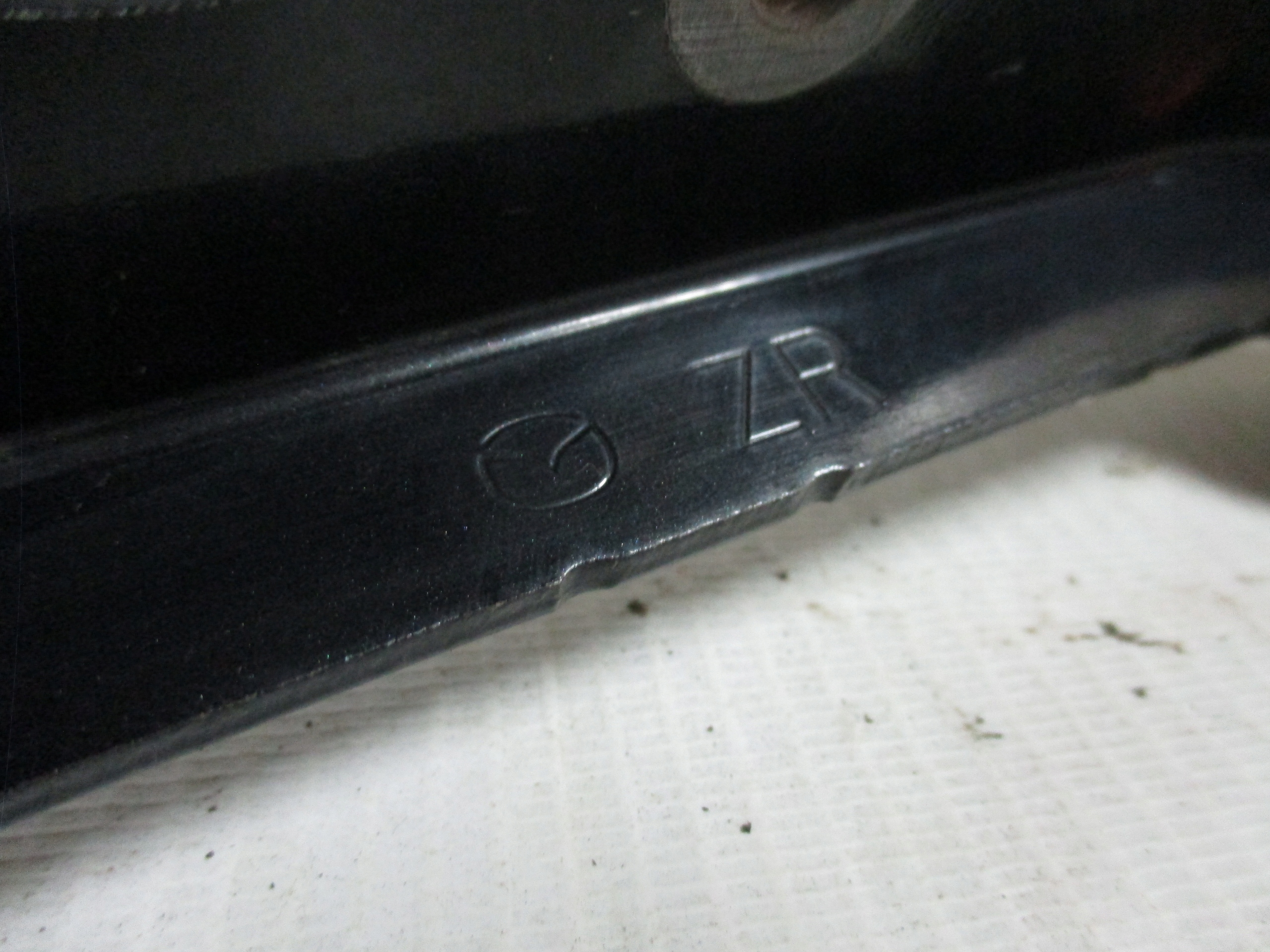 hinge bonnets left right Mazda 6 GJ, GL 12-18r GHP9L