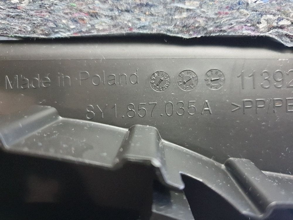 Audi A3 8Y hb Handschuhfach des Beifahrers 8Y1857035A