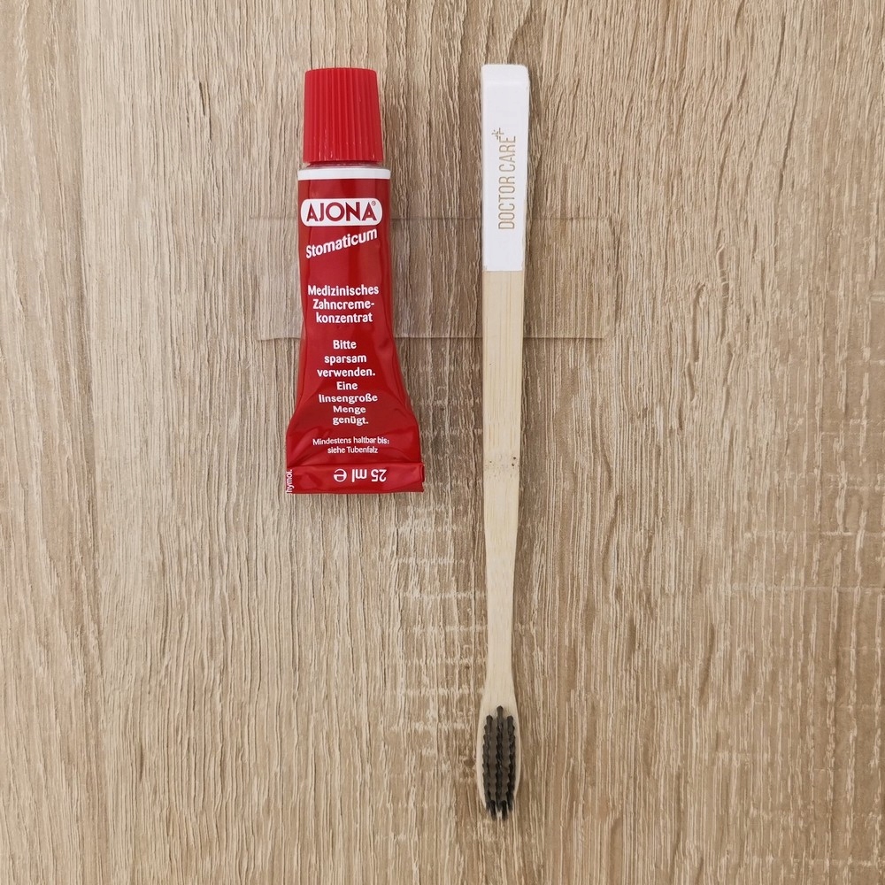 MOCNA TAŚMA dwustronna TAŚMA NANO TAPE GRUBA WIELOKROTNEGO UŻYTKU 3cm x 3m Szerokość 3 mm