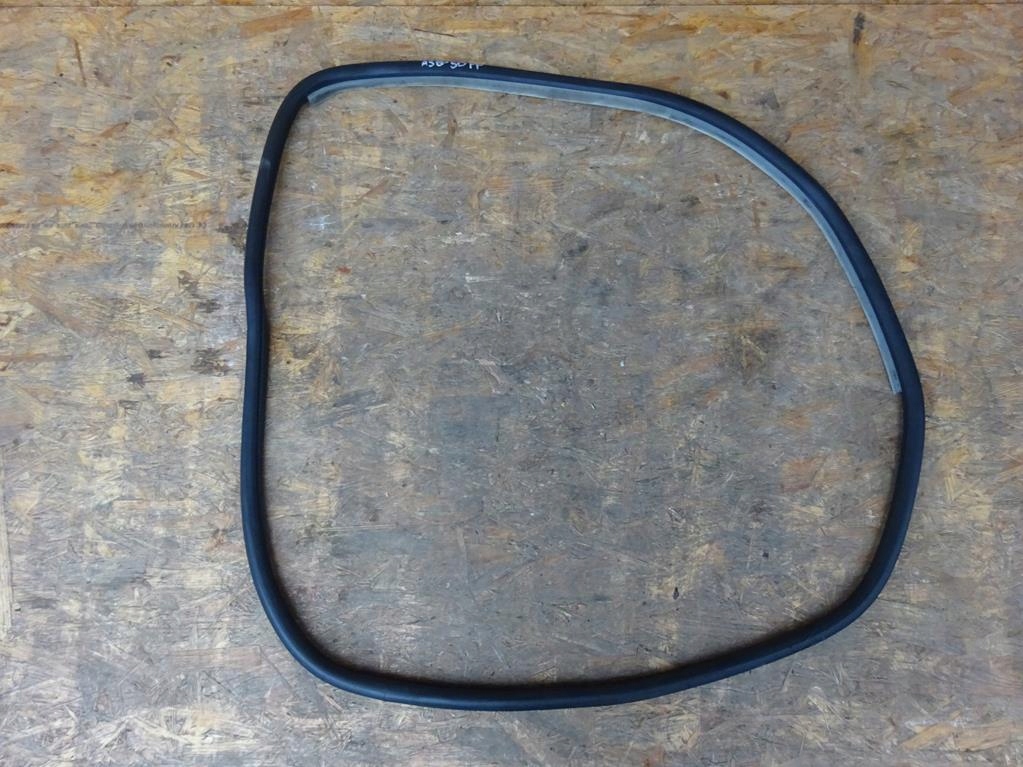 8P4831721C 8P4831721 - A3 8P 5D SPORTBACK уплотнение двери правая передняя