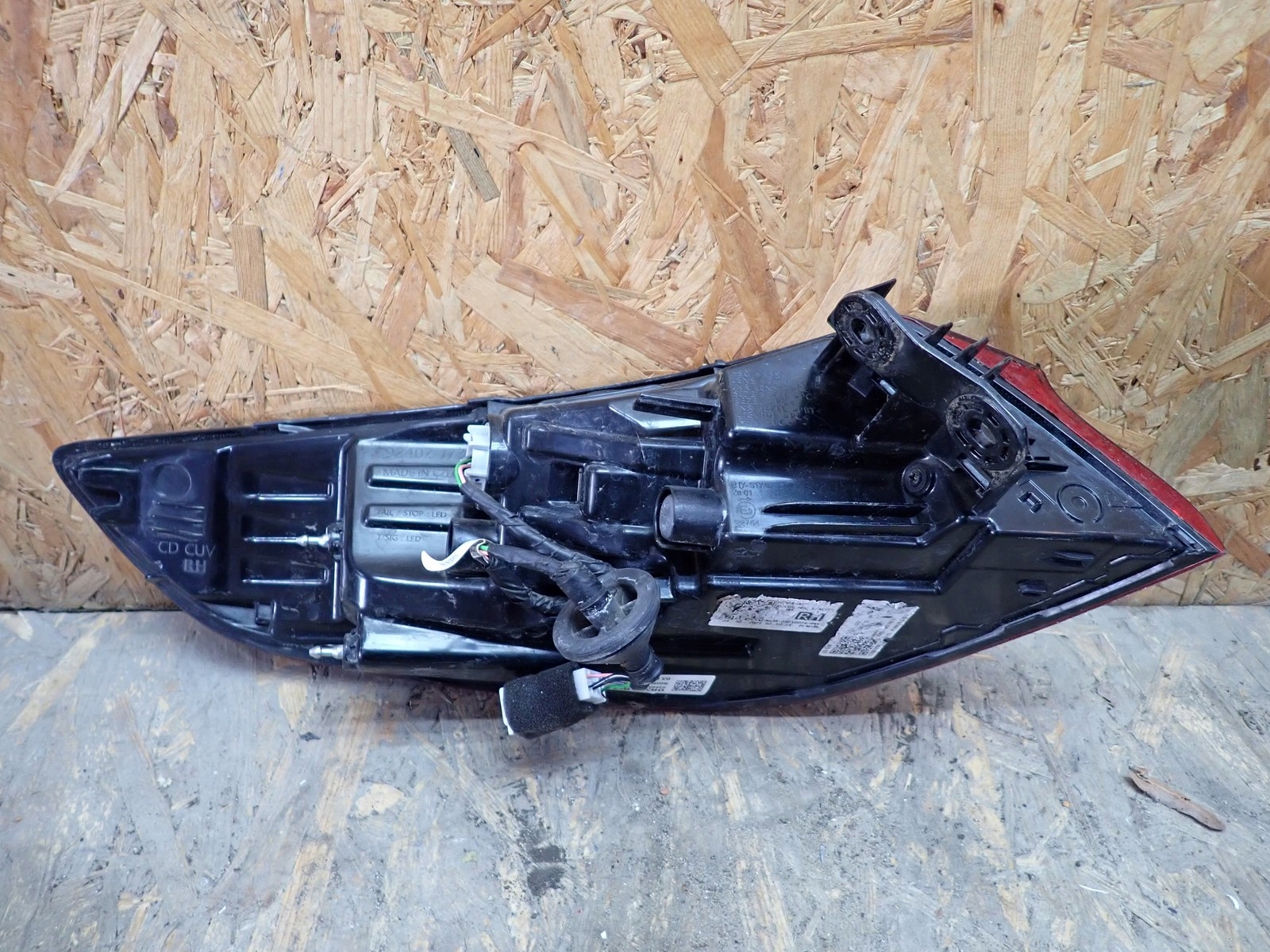 light right rear right rear part KIA XCEED 2019- 92402-J7350