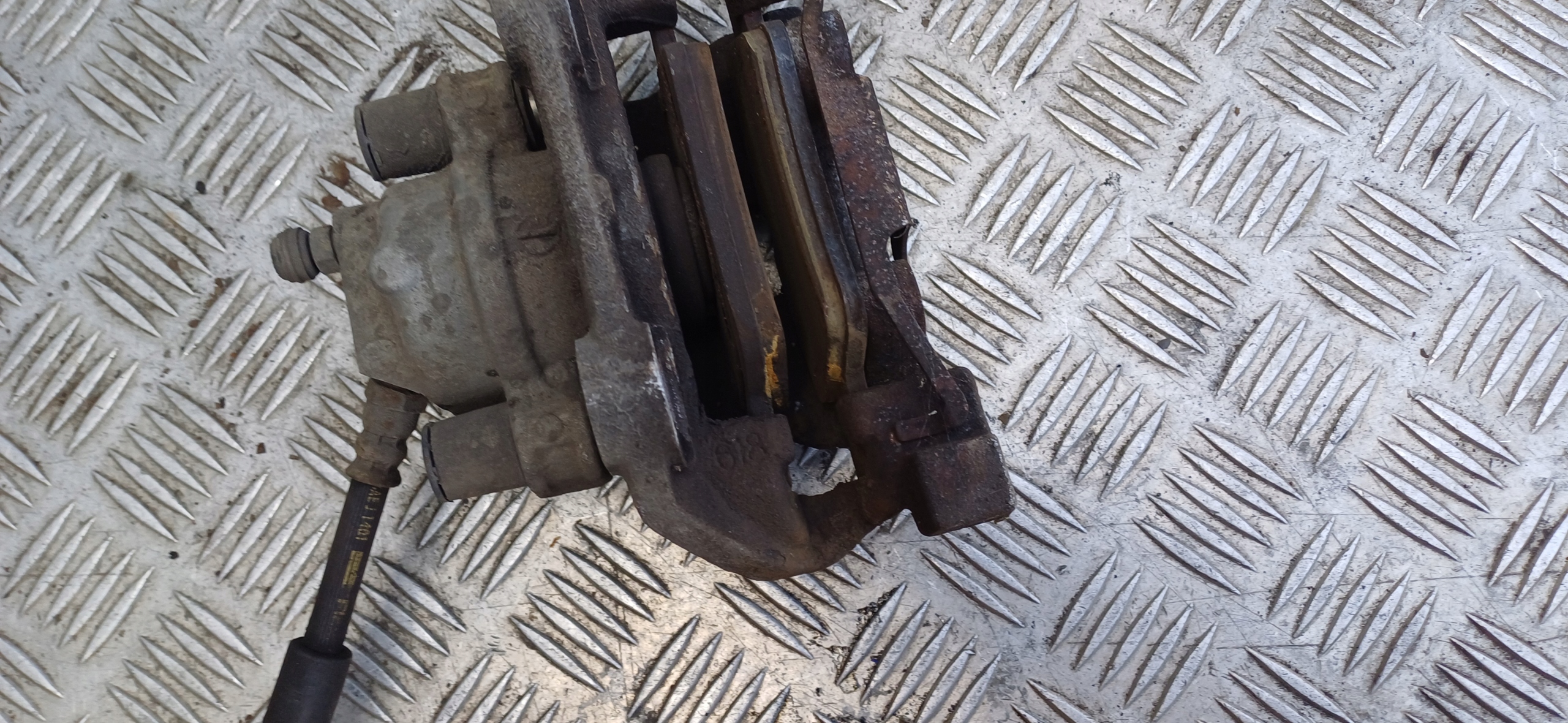 MERCEDES W212 2.2 CDI Bremssattel Bremse Sattel Brems- links oder rechts heck AMG 618