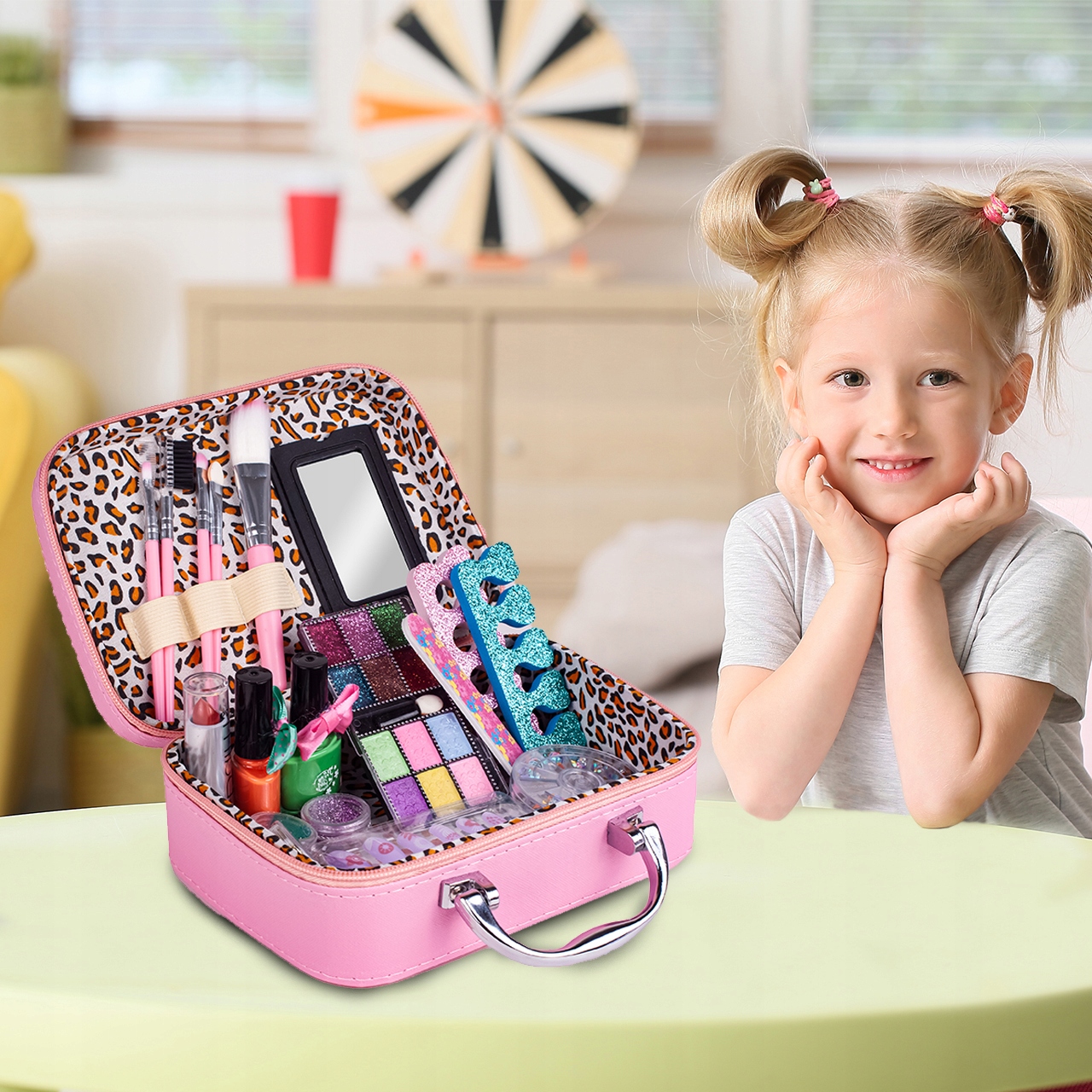 ZESTAW DO MAKIJAŻU PAZNOKCI KOSMETYKI W WALIZCE DLA DZIECI DZIEWCZYNKI Marka MalPlay