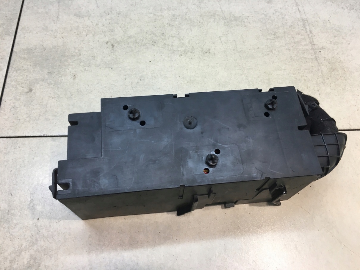 Module fusibles VW PHAETON 3.2 V6 3D0937499B