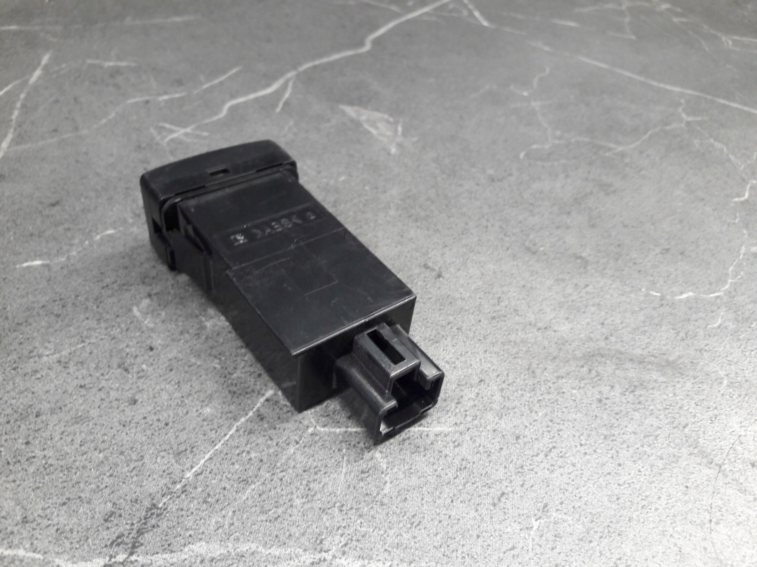 przelacznik OSWIETLENIA LICZNIKA MAZDA 6 Producent części Mazda OE