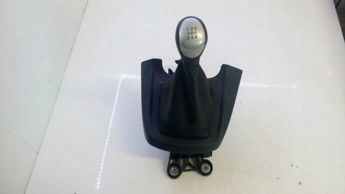 Gałka zmiany biegów Ford Fiesta mk7 1,2 B 2010r.