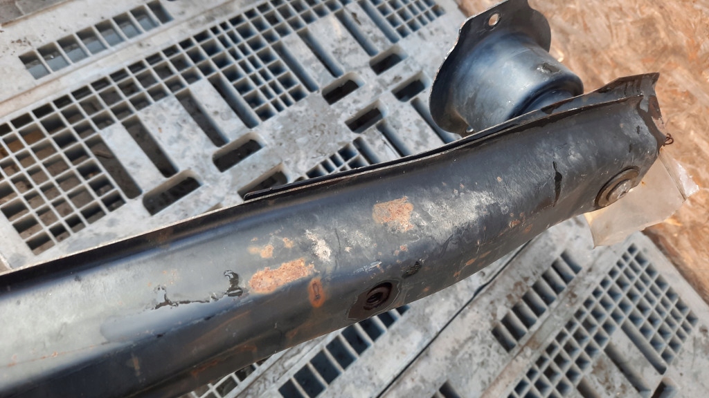 Балка бампера зад CITROEN C5 и HB 2.0b 02R