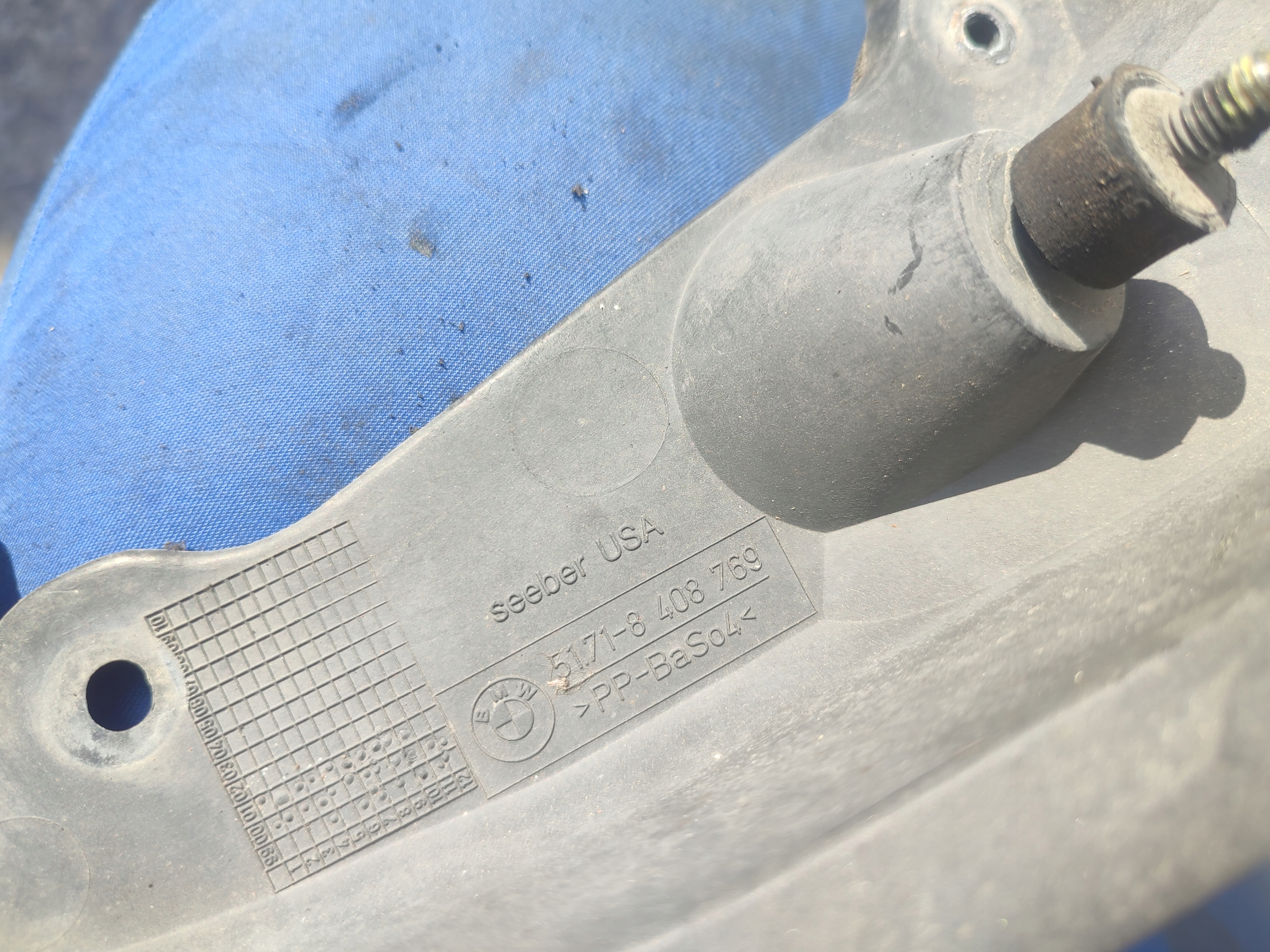 kryt KOMORY MOTORU levá BMW X5 E53 8408769