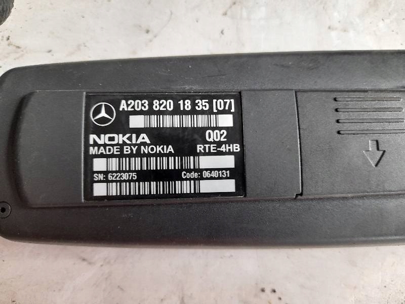 RADIO SAMOCHODOWE a2038201835 MERCEDES Producent części Mercedes