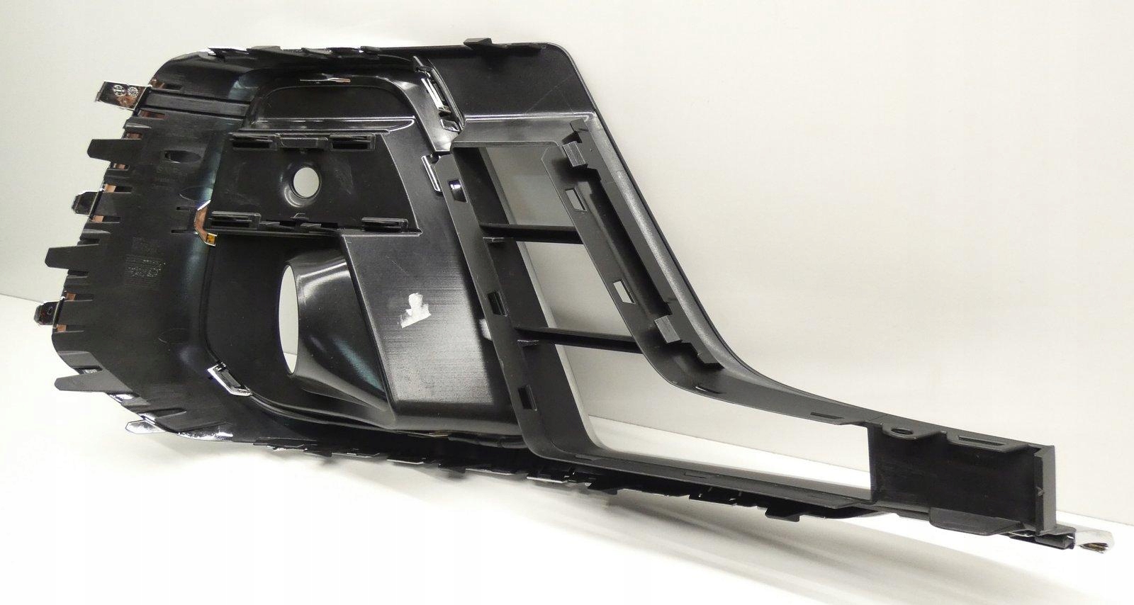 AUDI A8 D5 LIFT 4N0807681 2021- levá mřížka nárazníku předního