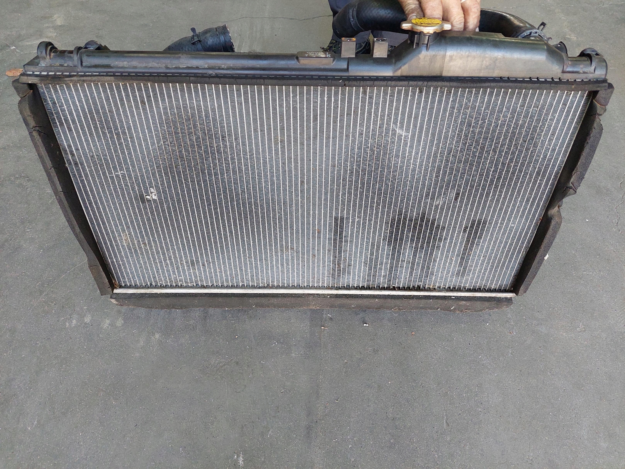 chladič vody ventilátor LEXUS SC II 430 4.3