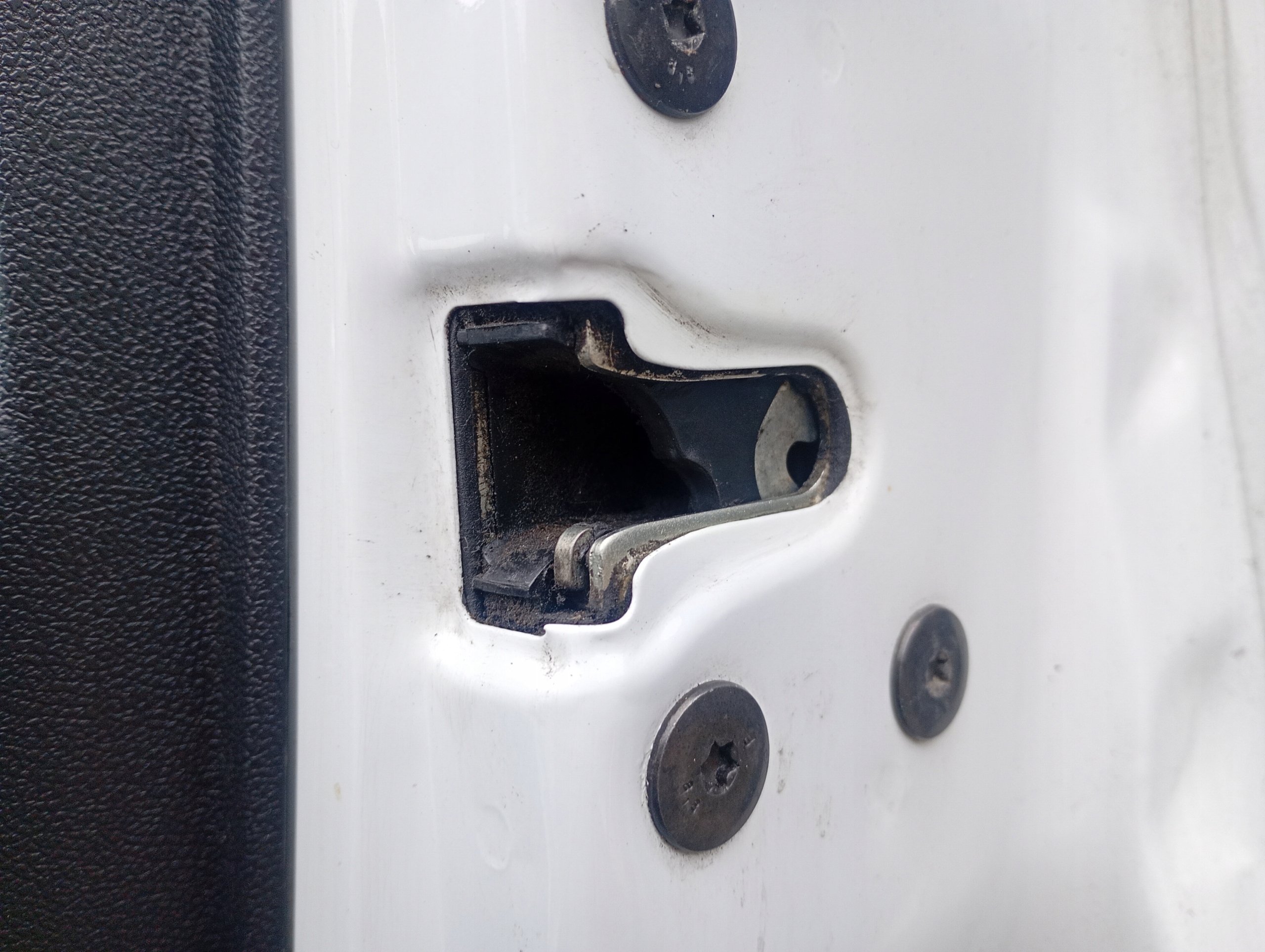 Dacia Duster 1 and 10-18 lock door PRAWYCH front
