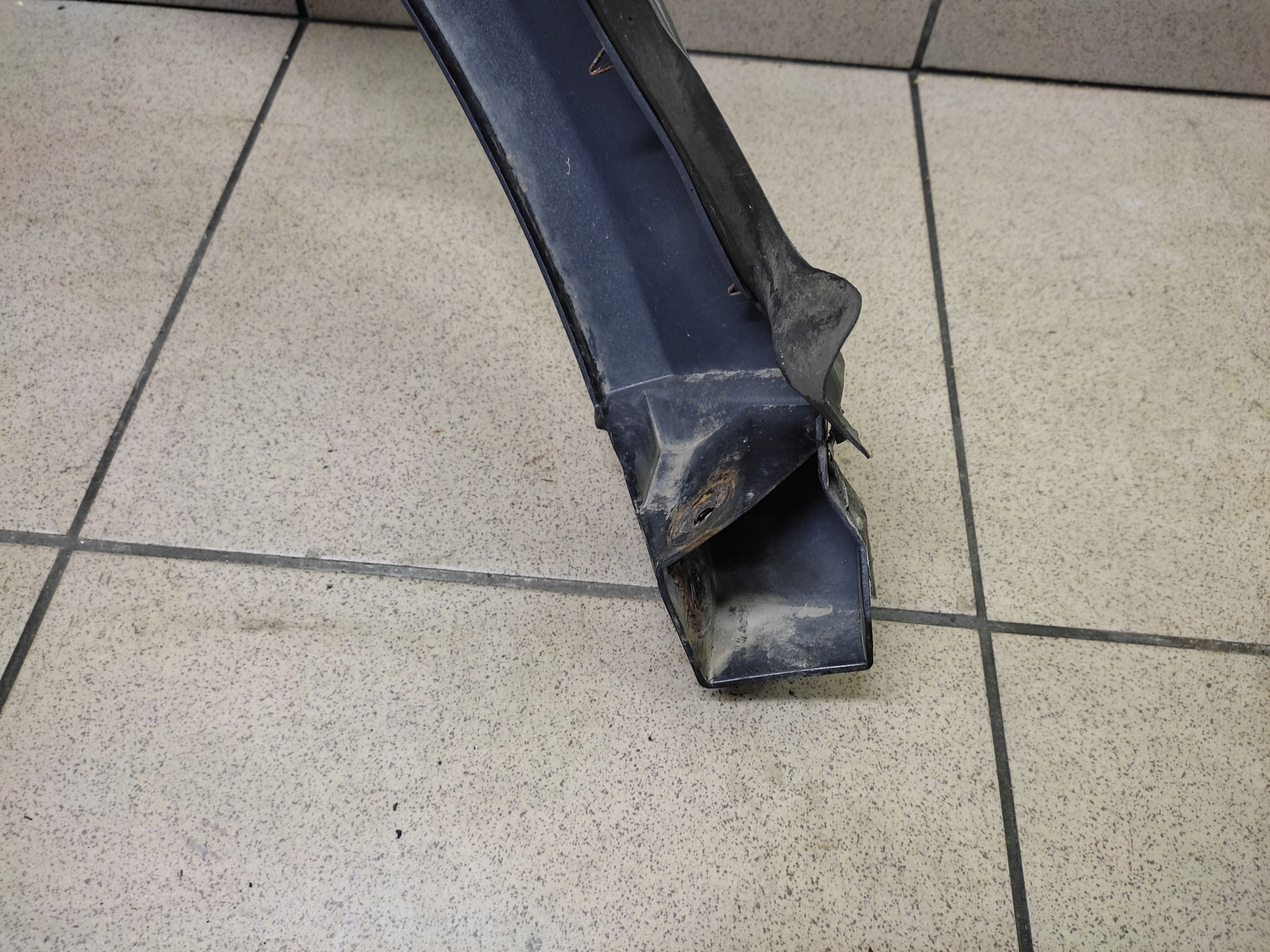 MERCEDES A-class fender right front paint 195