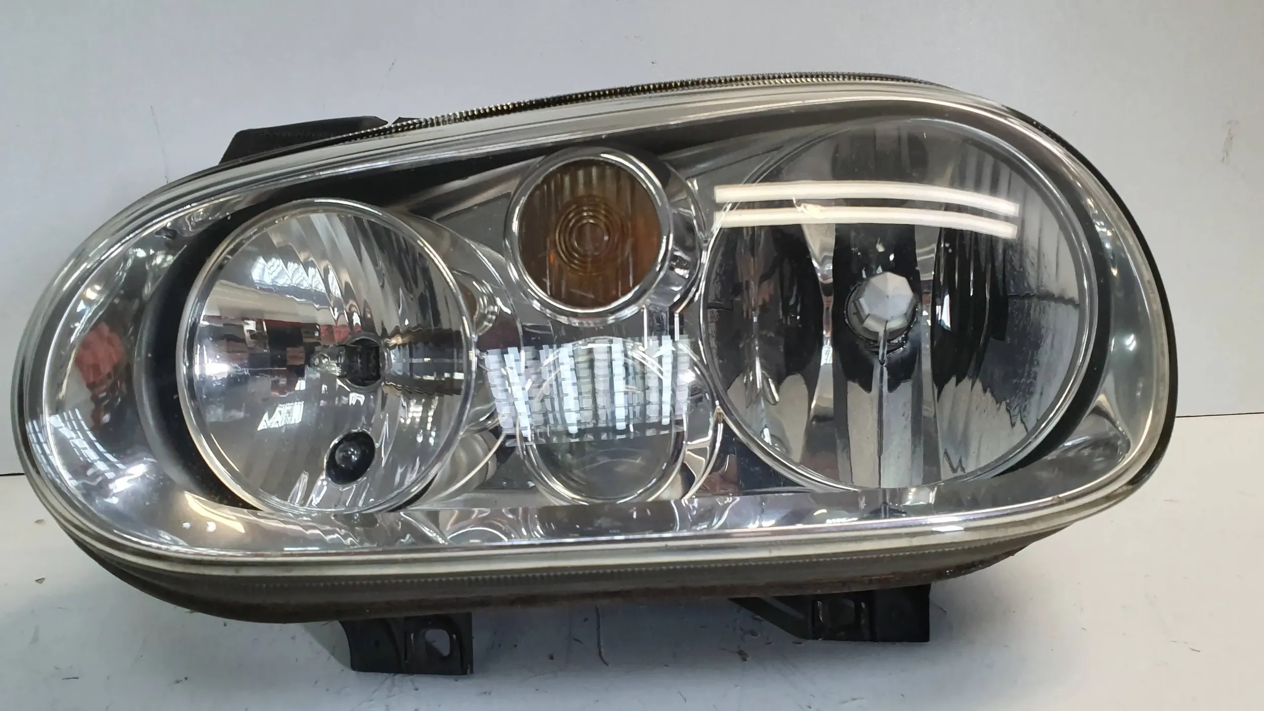 světlo předek levá Vw Golf IV 97