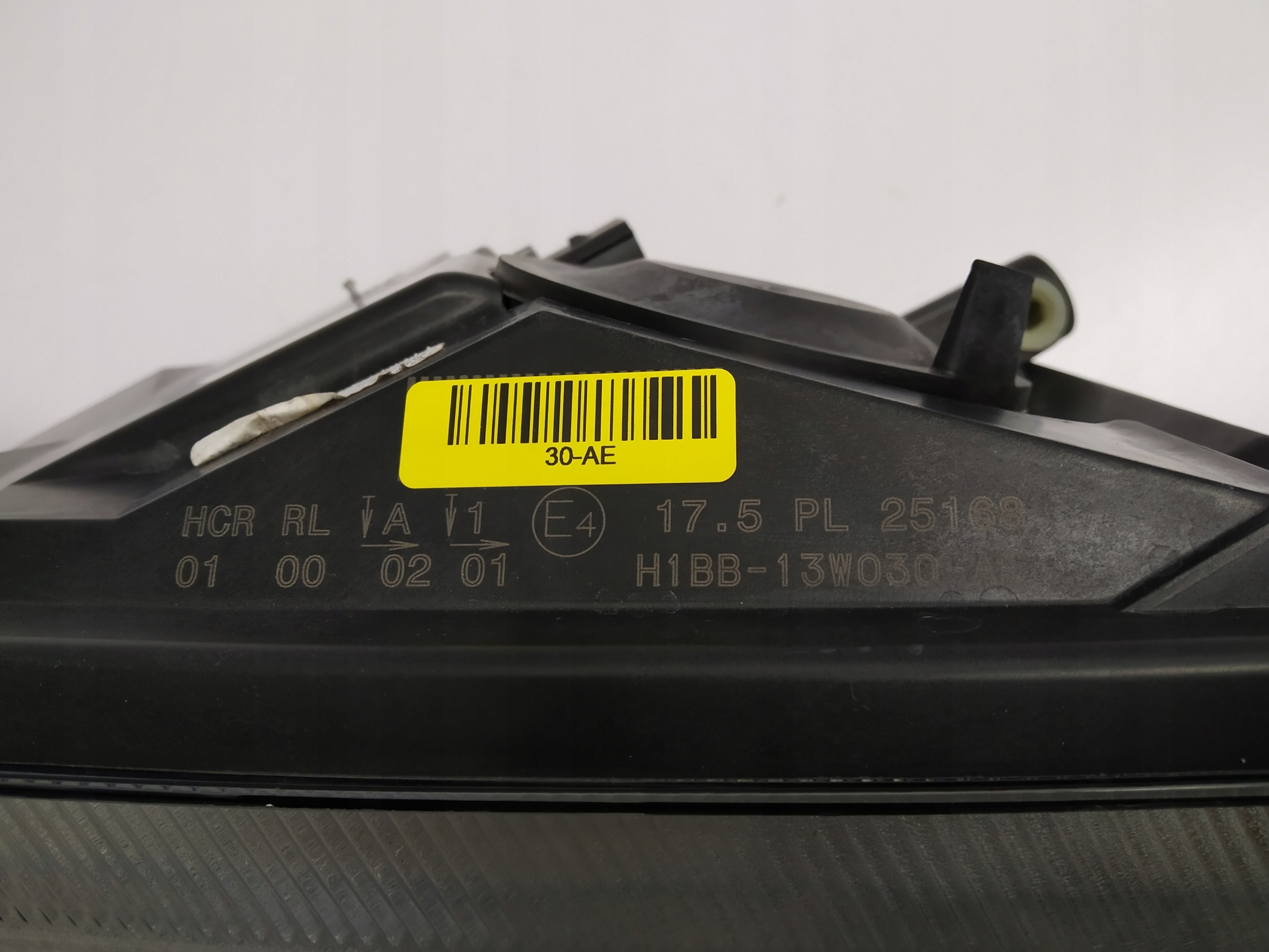 17r- Ford Fiesta VIII Mk8 reflektor light front left OM H1BB-13W030-AE