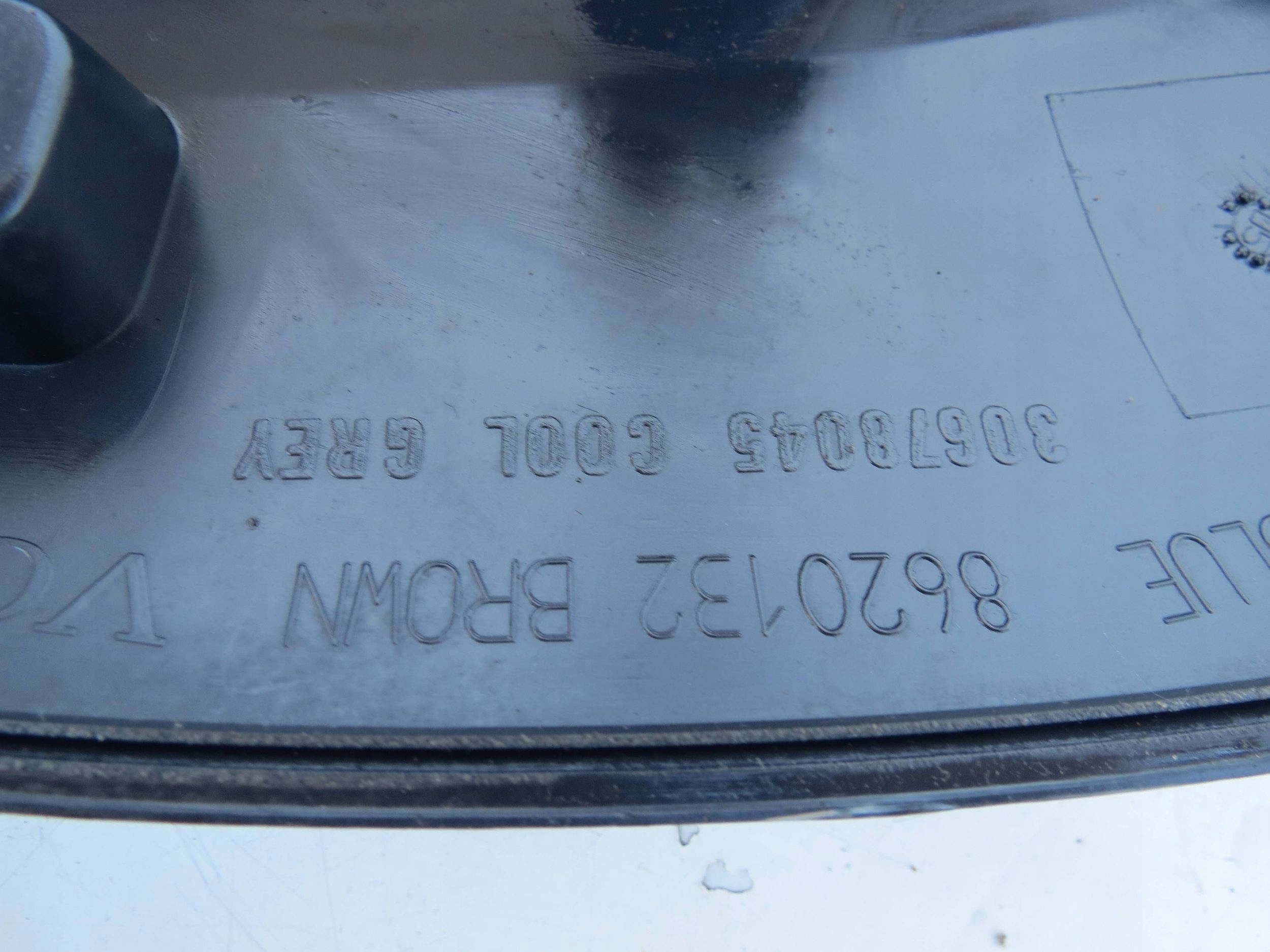 cap left rear part VOLVO XC70 II CROSS AWD 2.4D 185KM 2000-2007r