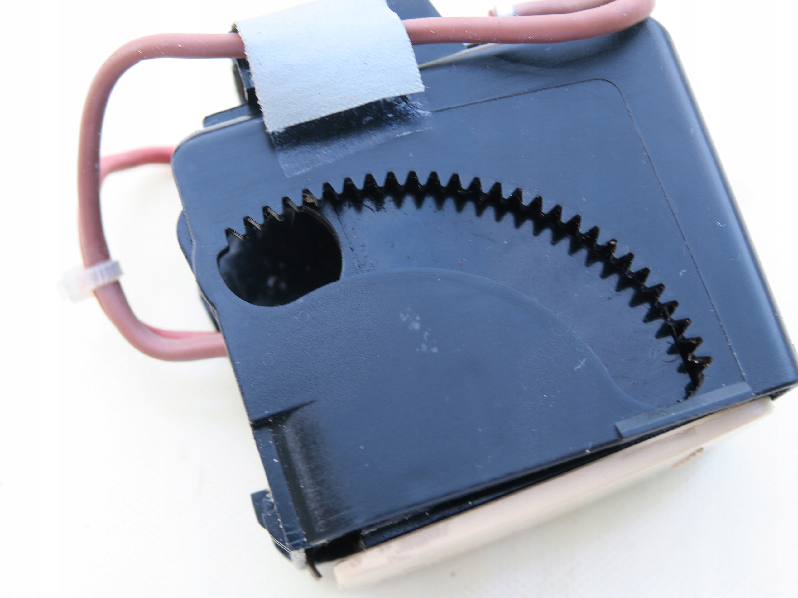 ZAPALNICZKA PODŁOKIETNIKA BEŻOWA VW PASSAT B5 FL 01-05 Numer katalogowy części 3B0925071A