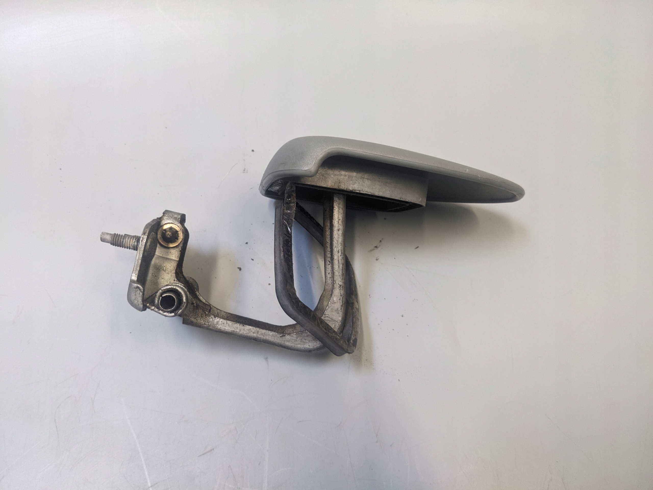 OGRANICZNIK KLAMKA DRZWI PRAWY TYL PRIMASTAR TRAFIC VIVARO 006259C Producent części Renault OE