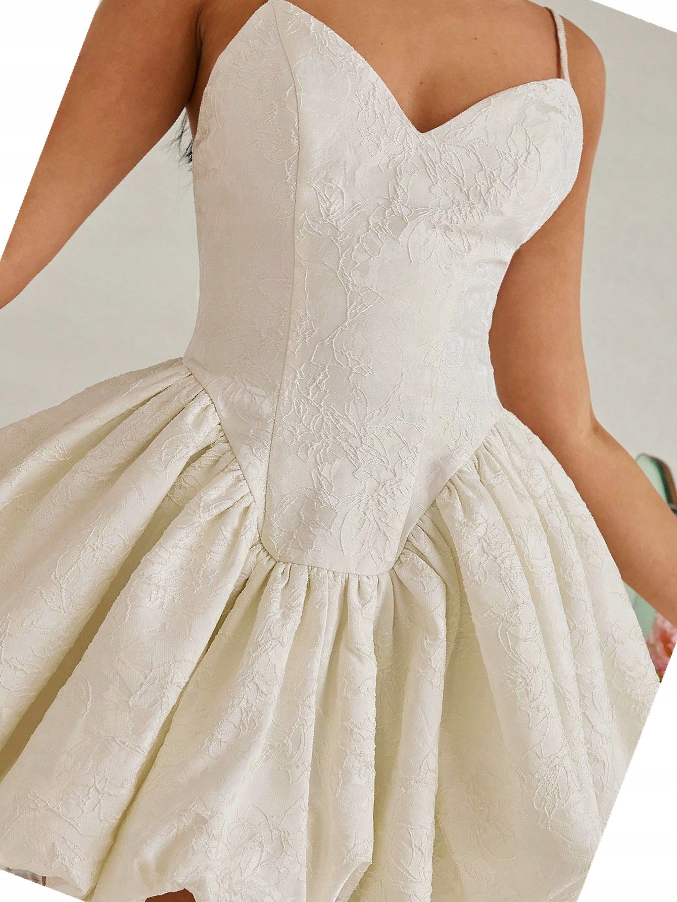 Šaty Na Ramínkách Glamour Krémová Žakárová Krátká Bombička L 40