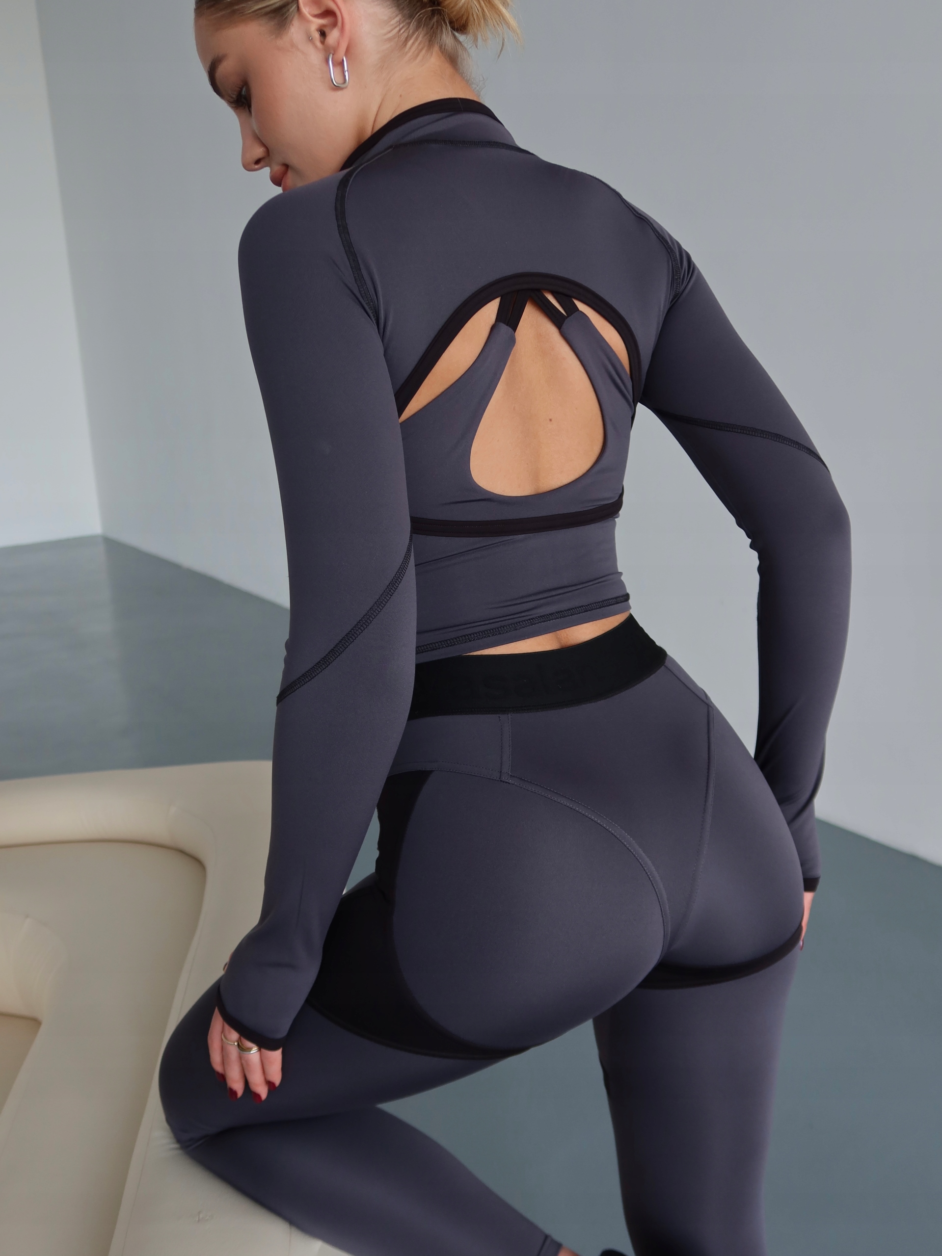 Sportovní legíny s push-up efektem