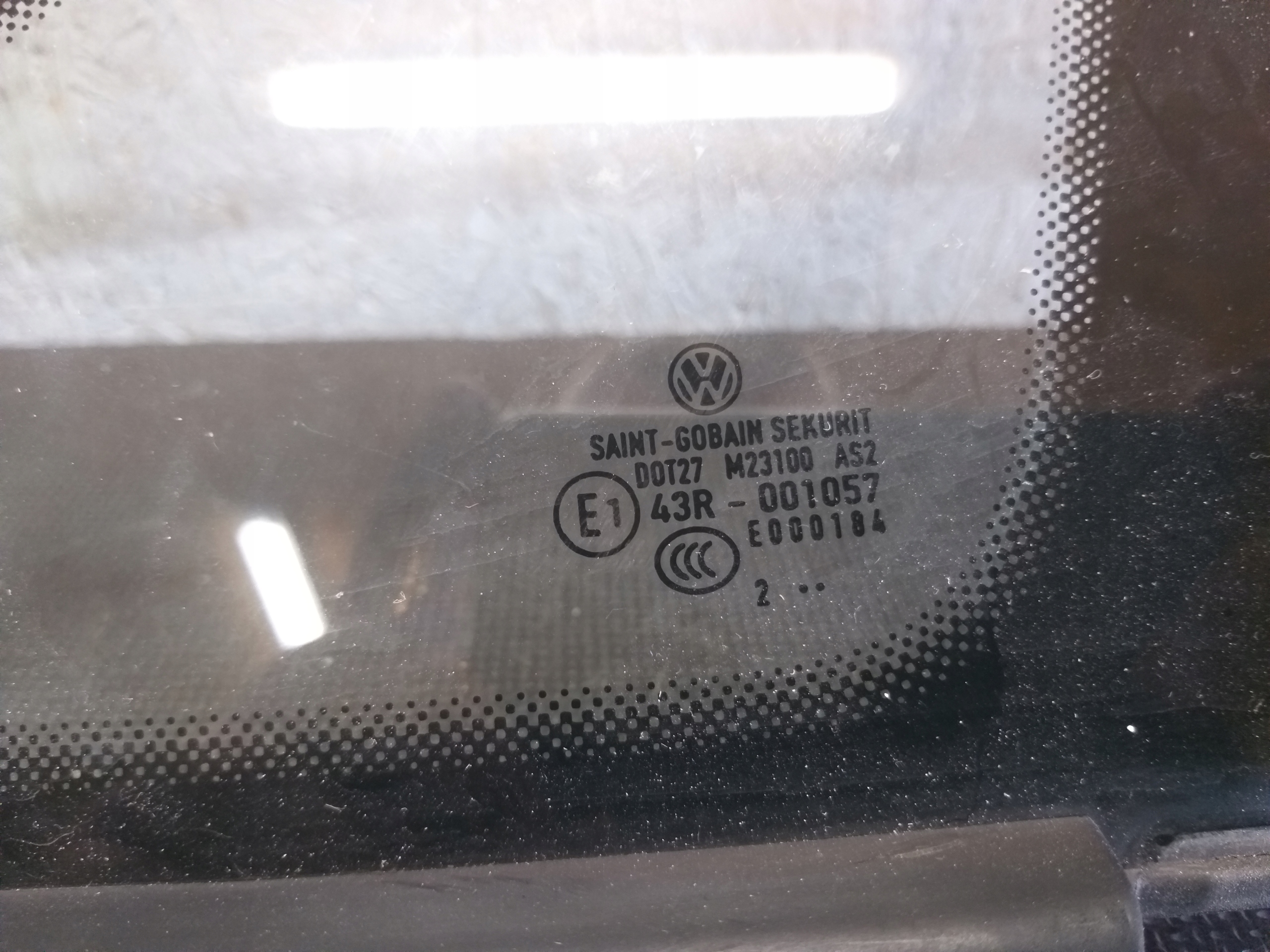 WINDOW LEFT FRONT VW CADDY 15- 2K5