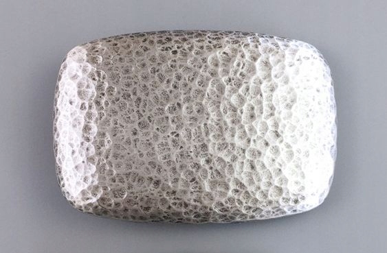 Wzór młotkowy klamra mała zapinka platerowana srebrem