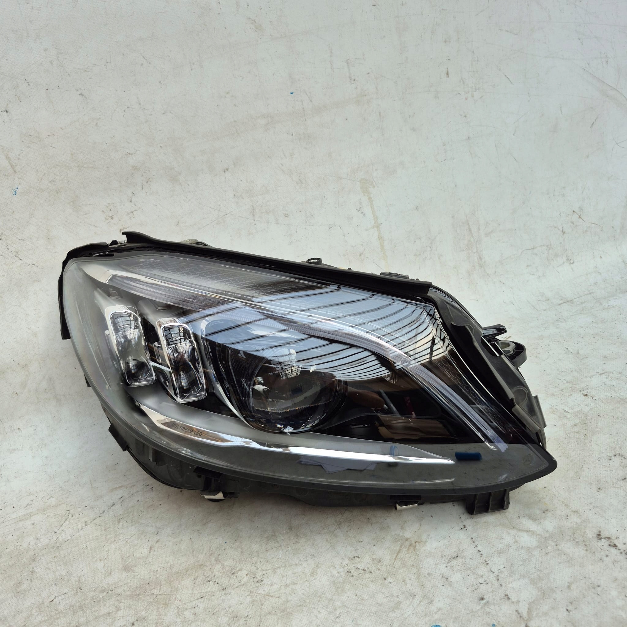 MERCEDES C-KL W205 LIFT 18- light right front front FULL LED MULTIBEAM
