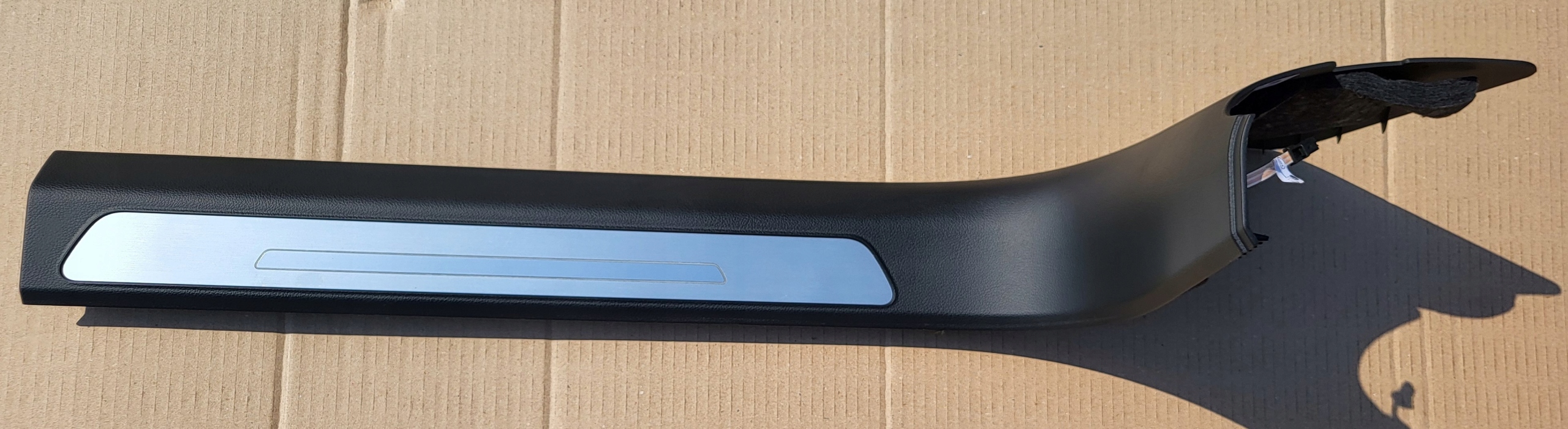 moulding threshold cap of the threshold right front AUDI A8 D4 OE EU 4H1867272C