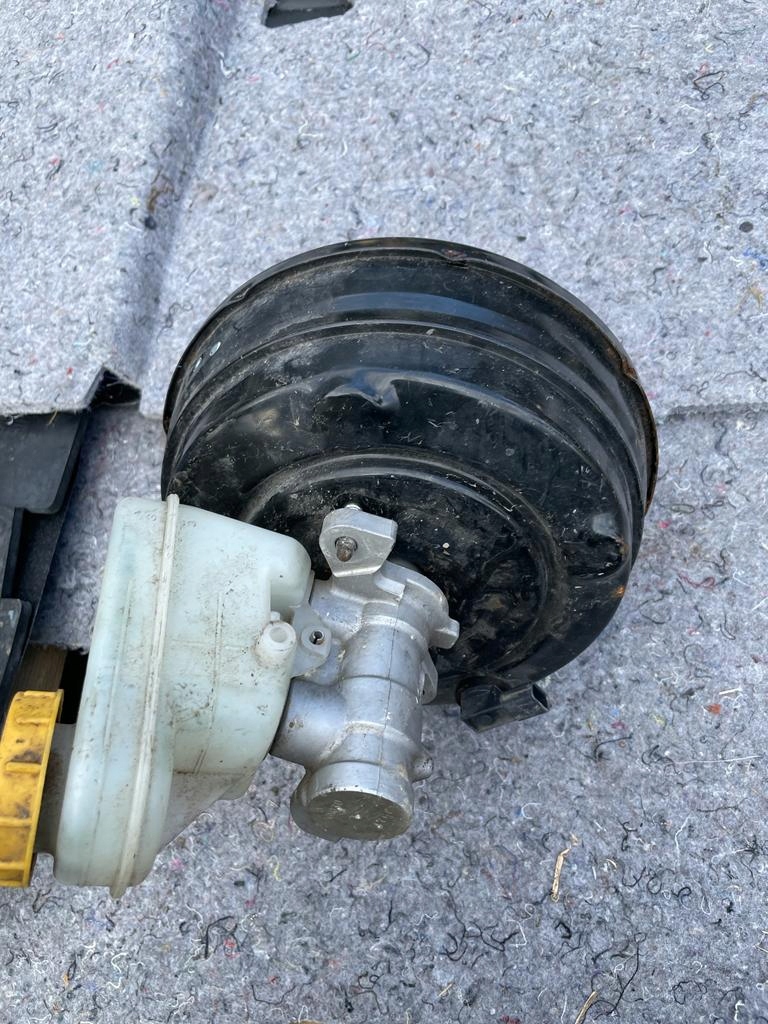 SERWO POMPA hamulcowa Subaru Impreza Forester PR