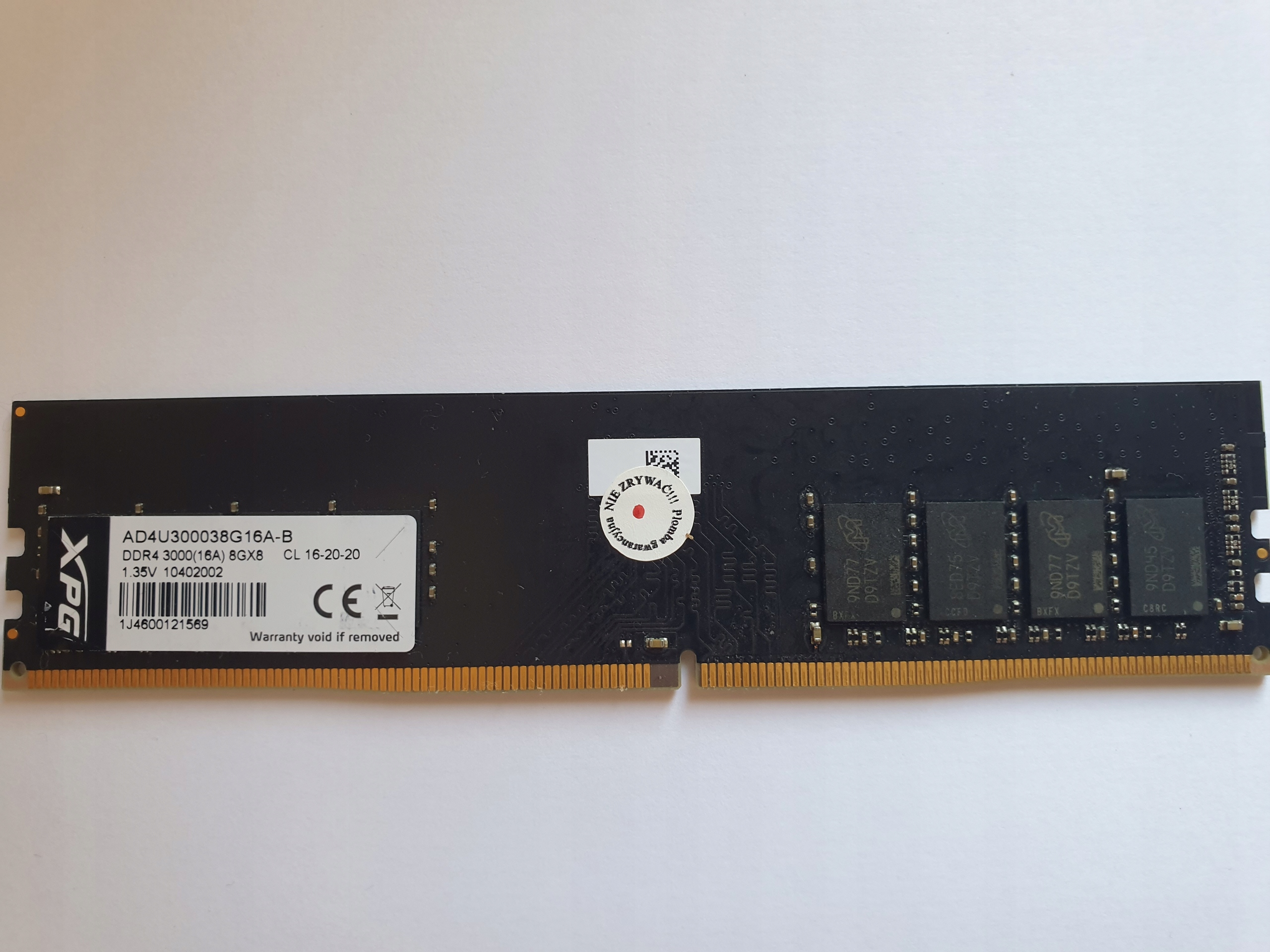 Pamięć RAM DDR4 8 GB 3000 16