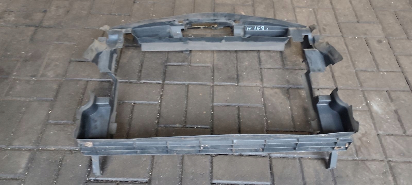 support panel for radiators pillar iron Mercedes W169 1,7 5D