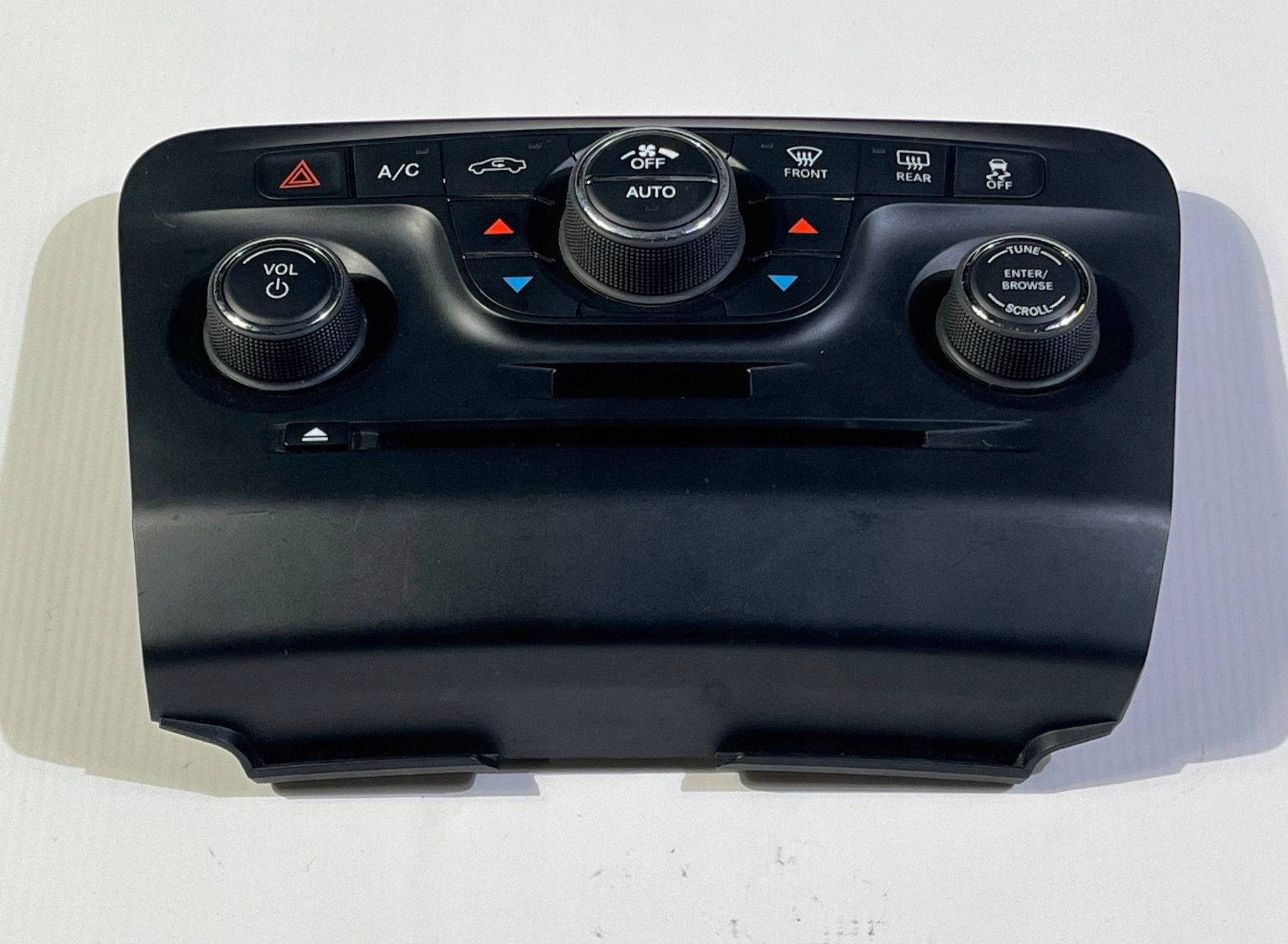 Panel klimatizaci radia Dodge Charger 2011-2014
